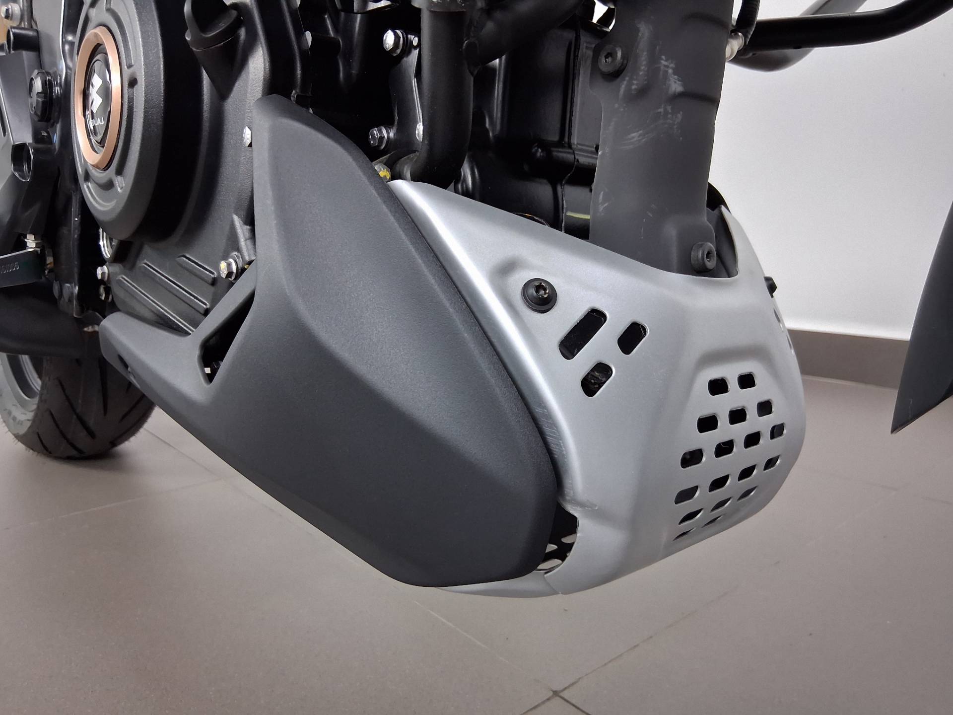BAJAJ DOMINAR 400