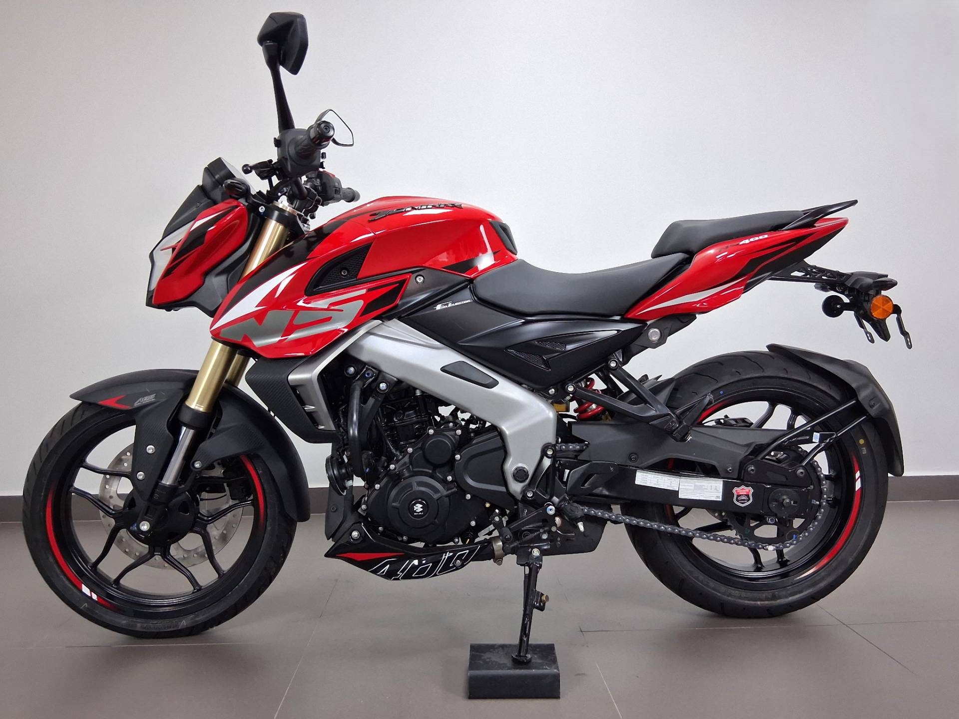 BAJAJ DOMINAR NS400Z