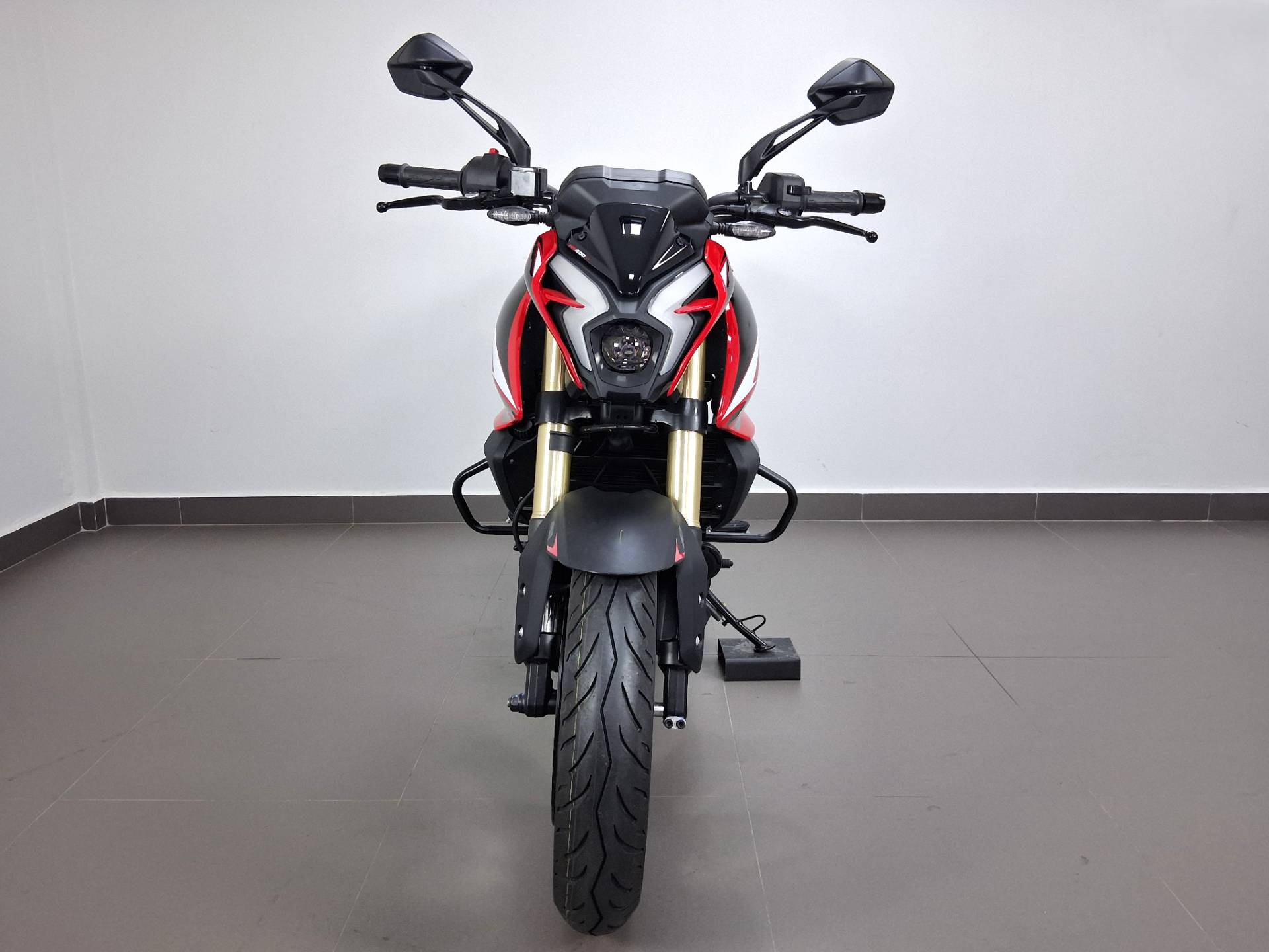 BAJAJ DOMINAR NS400Z