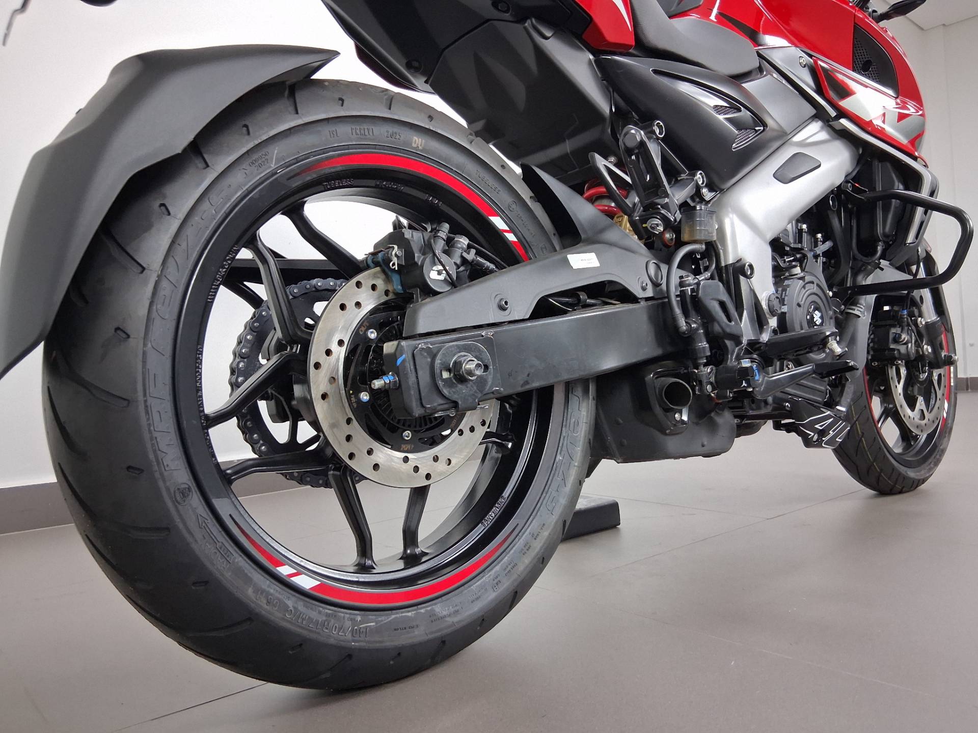BAJAJ DOMINAR NS400Z