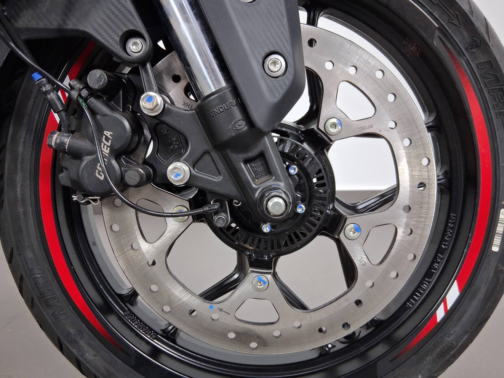 BAJAJ DOMINAR NS400Z