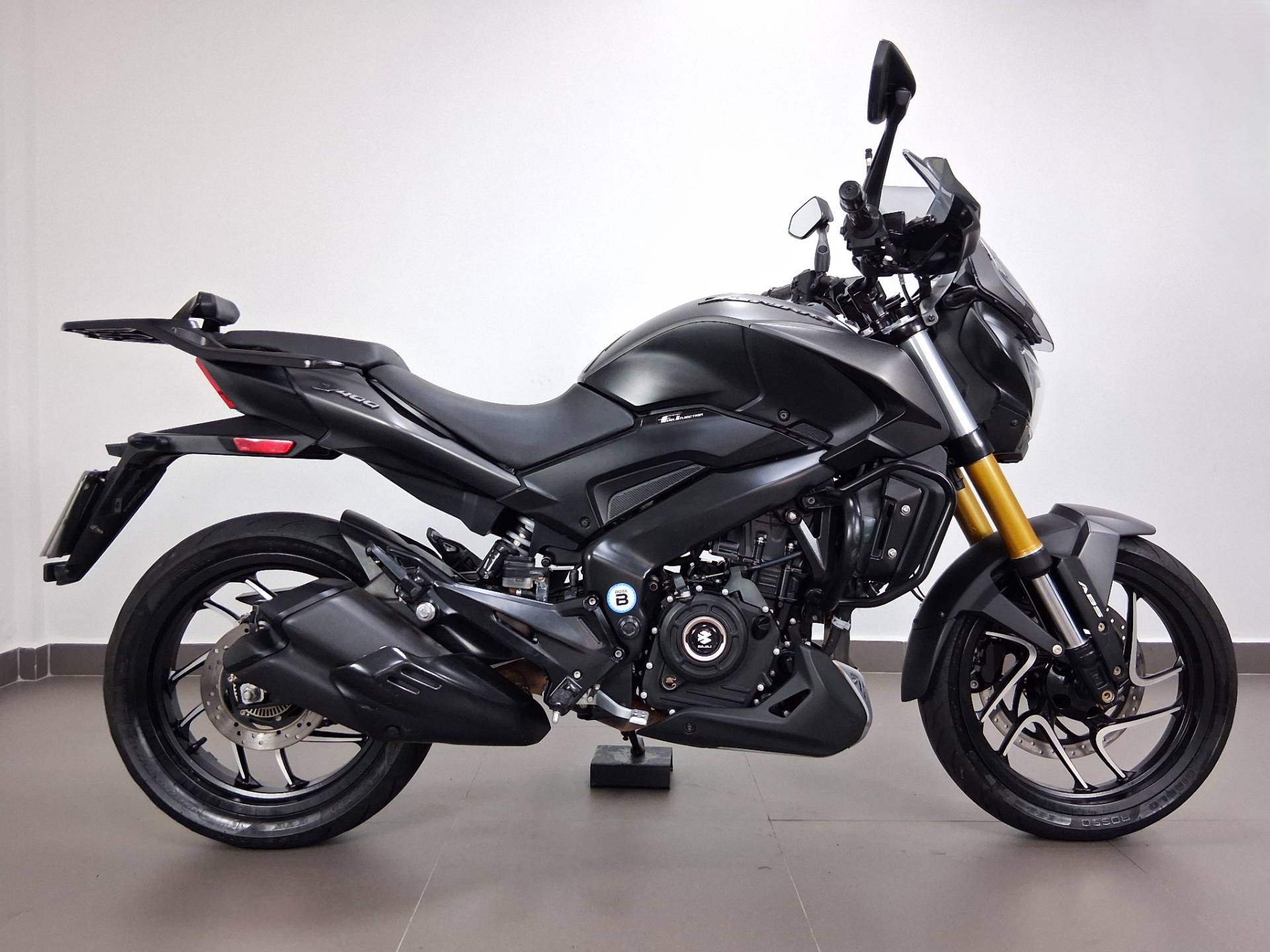 BAJAJ DOMINAR 400