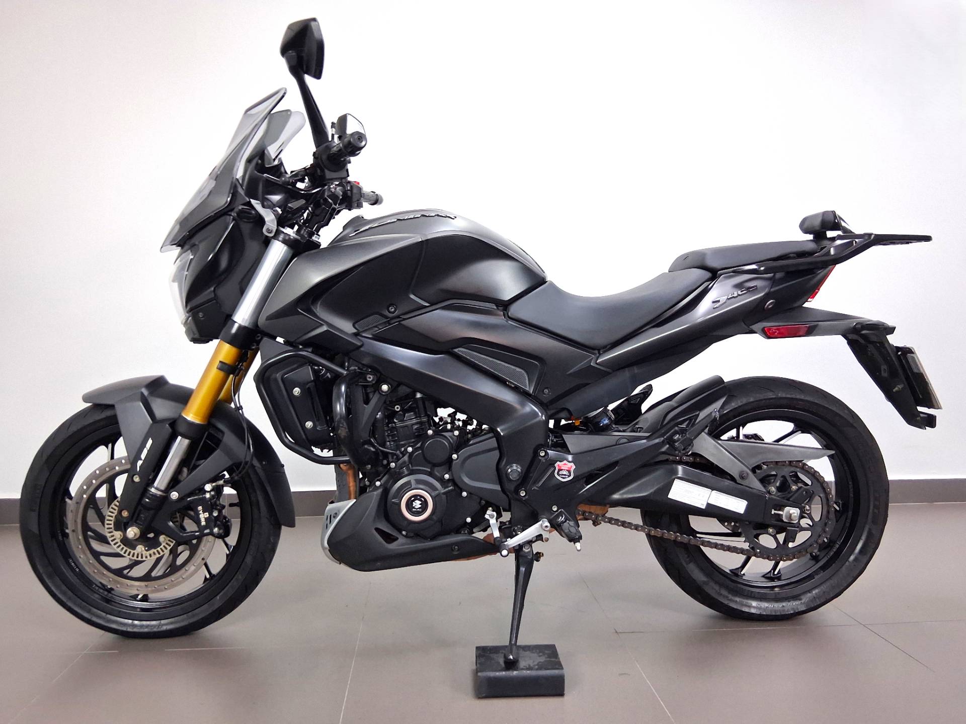 BAJAJ DOMINAR 400