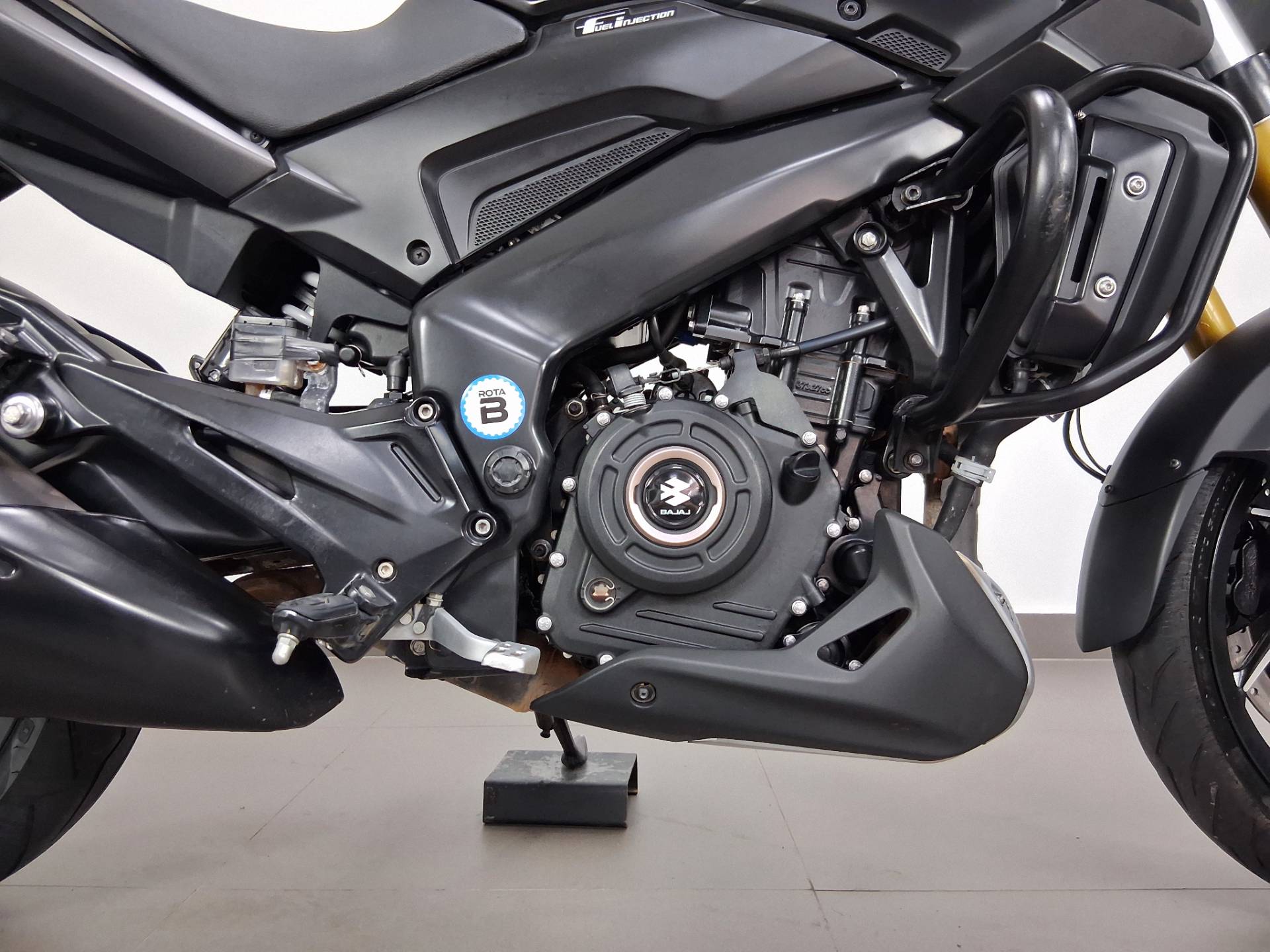 BAJAJ DOMINAR 400