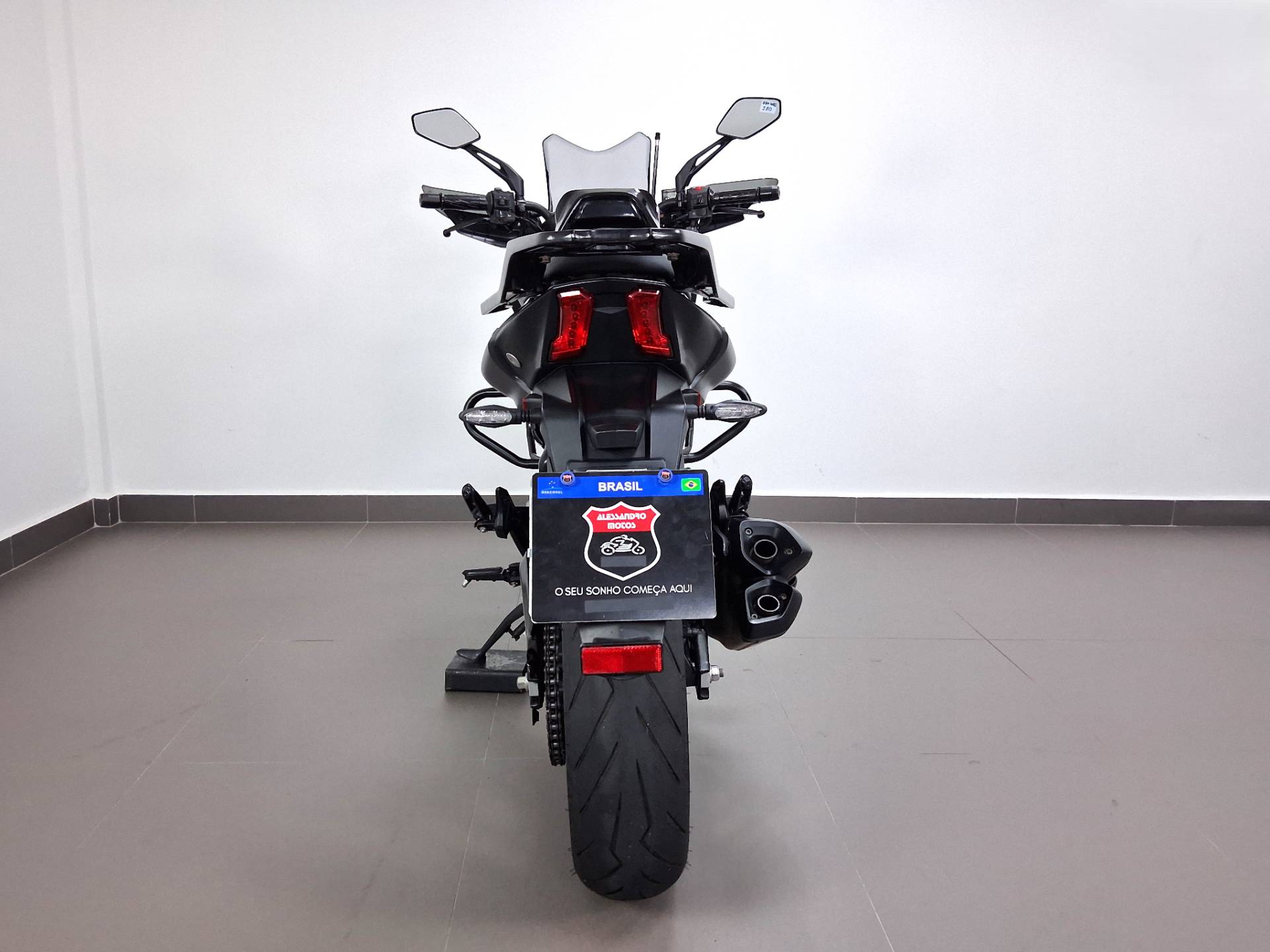 BAJAJ DOMINAR 400
