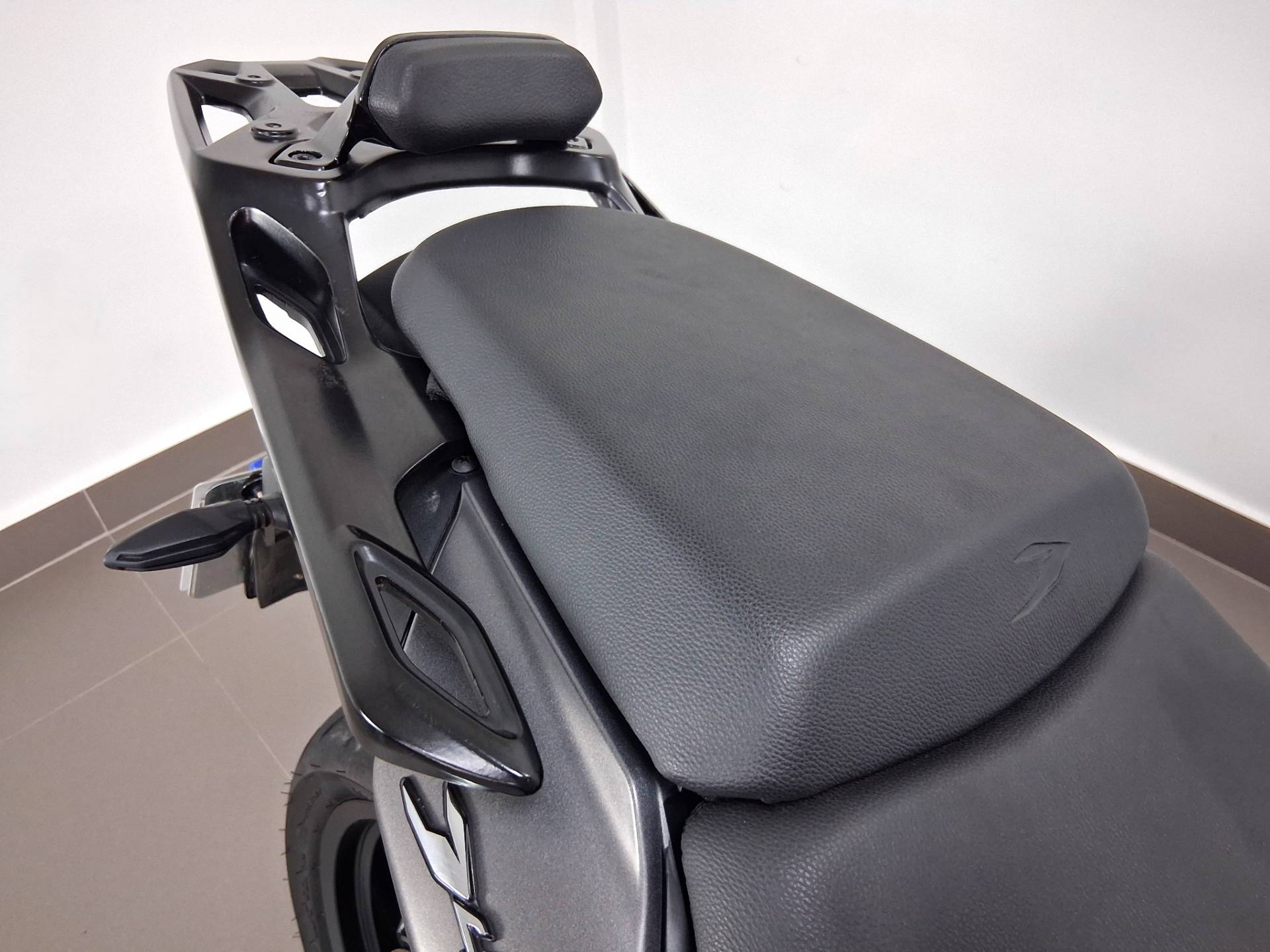BAJAJ DOMINAR 400