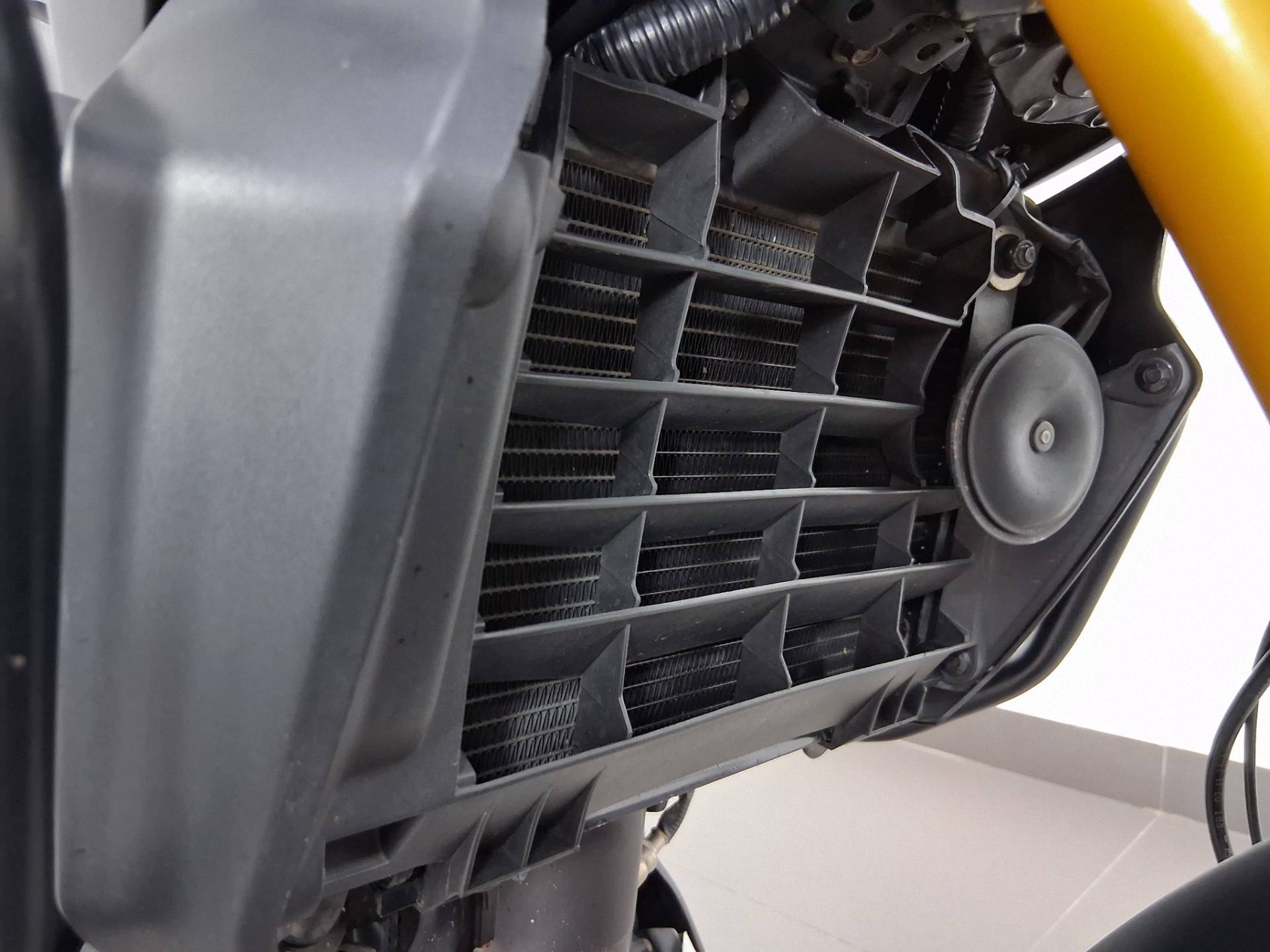 BAJAJ DOMINAR 400