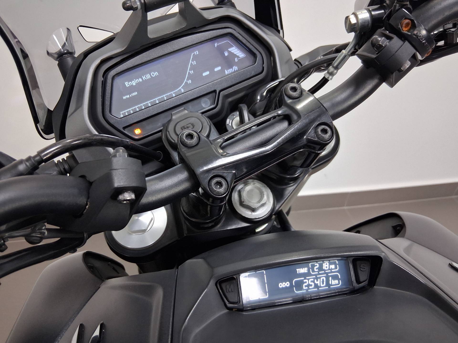 BAJAJ DOMINAR 400