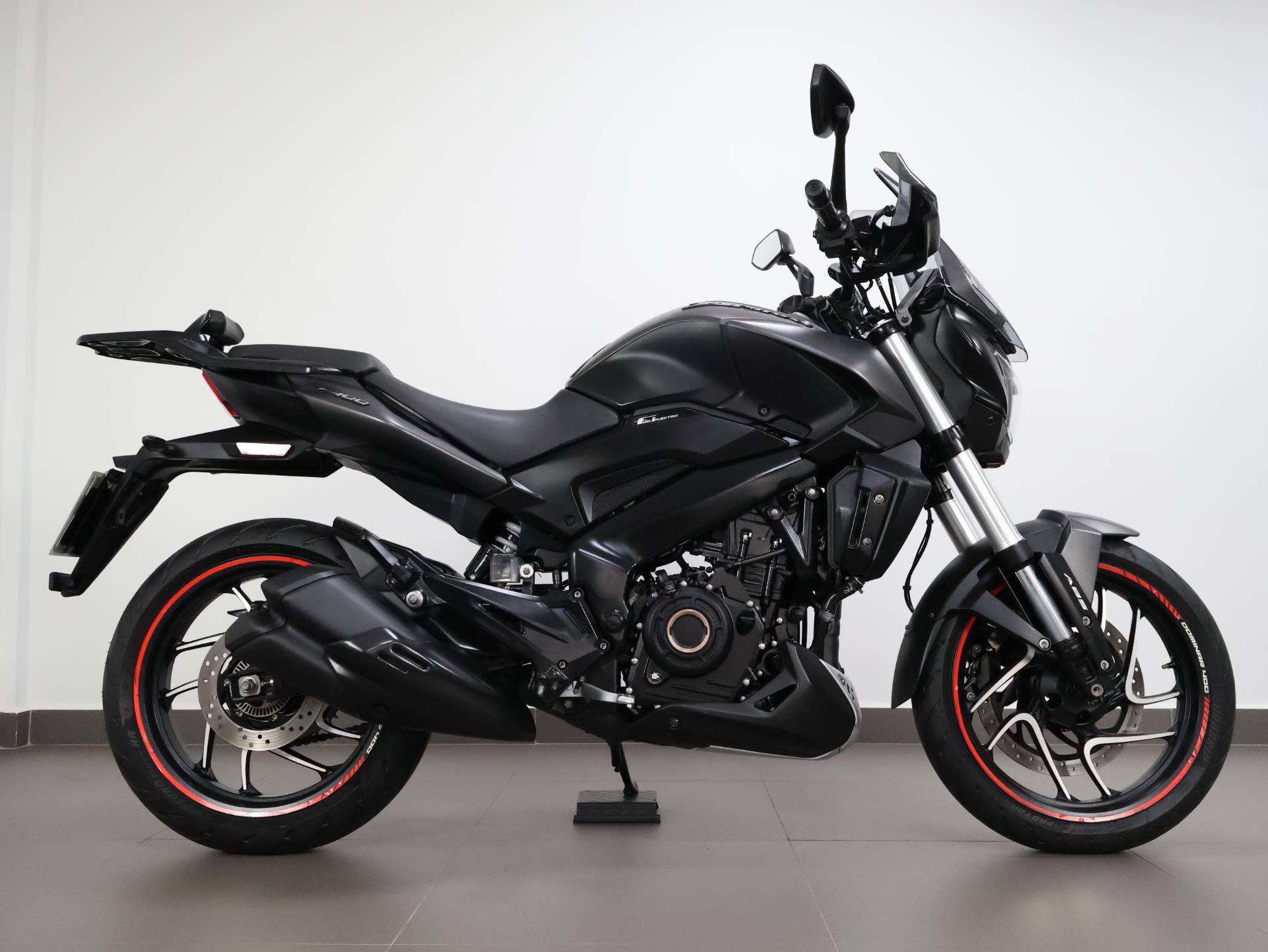 BAJAJ DOMINAR 400