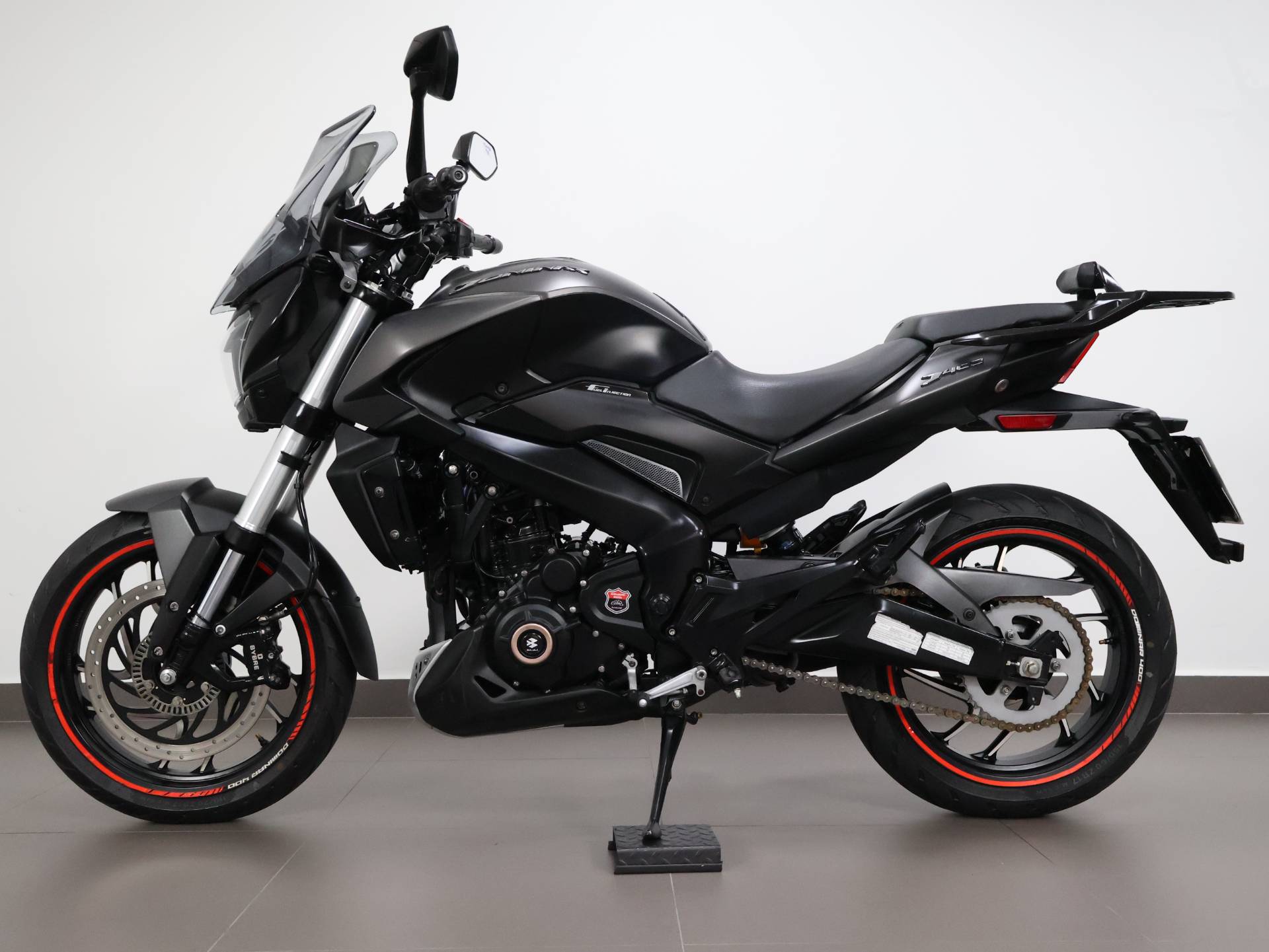 BAJAJ DOMINAR 400