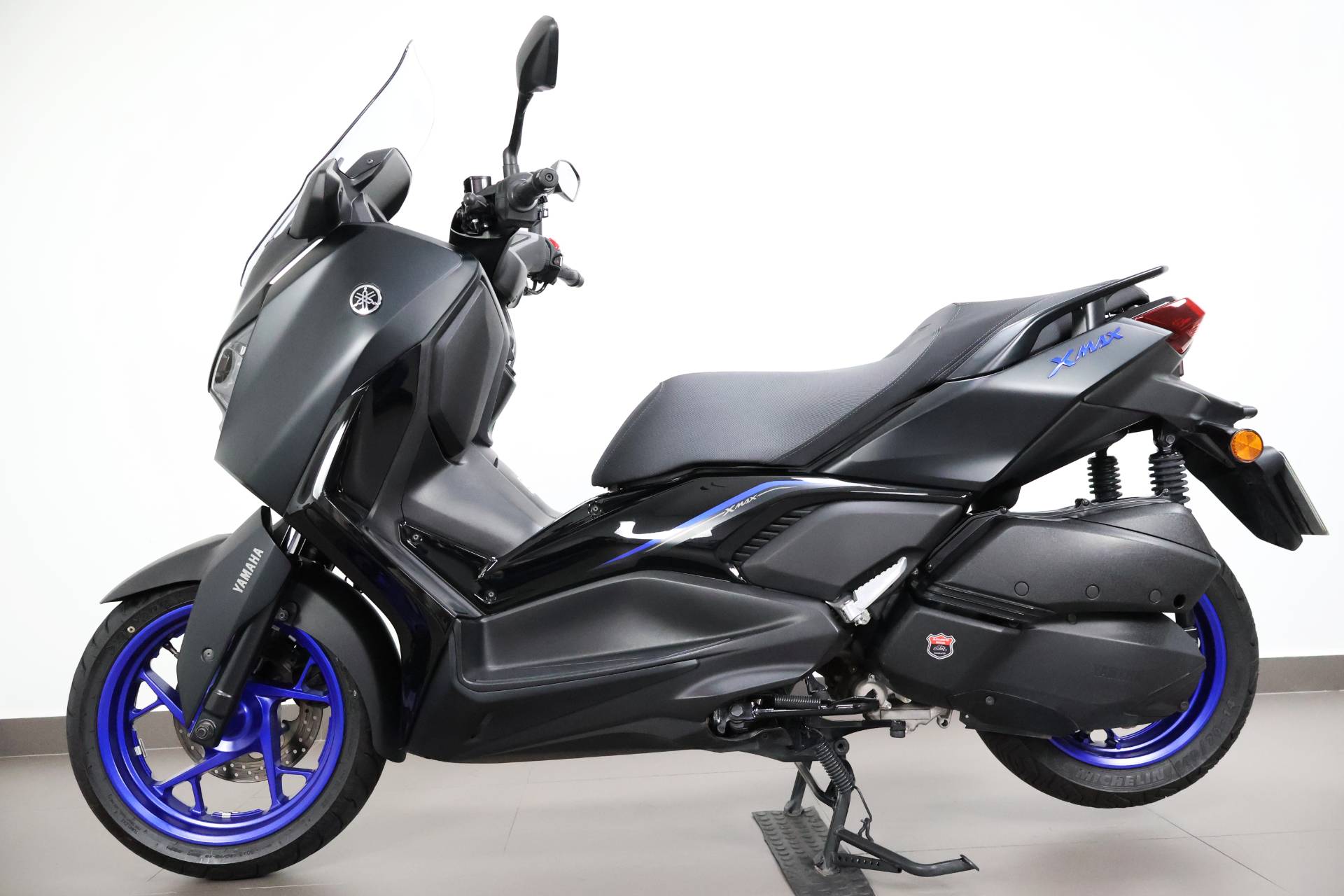 YAMAHA XMAX 300 CONNECTED ABS