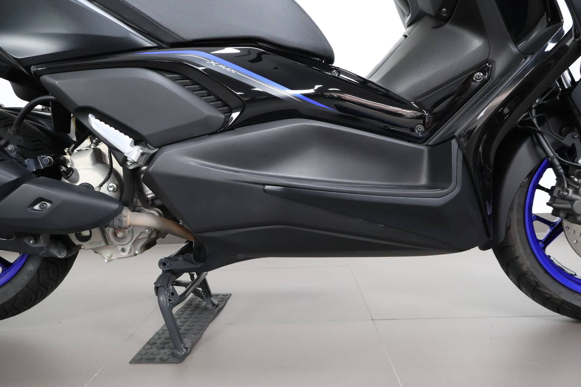 YAMAHA XMAX 300 CONNECTED ABS