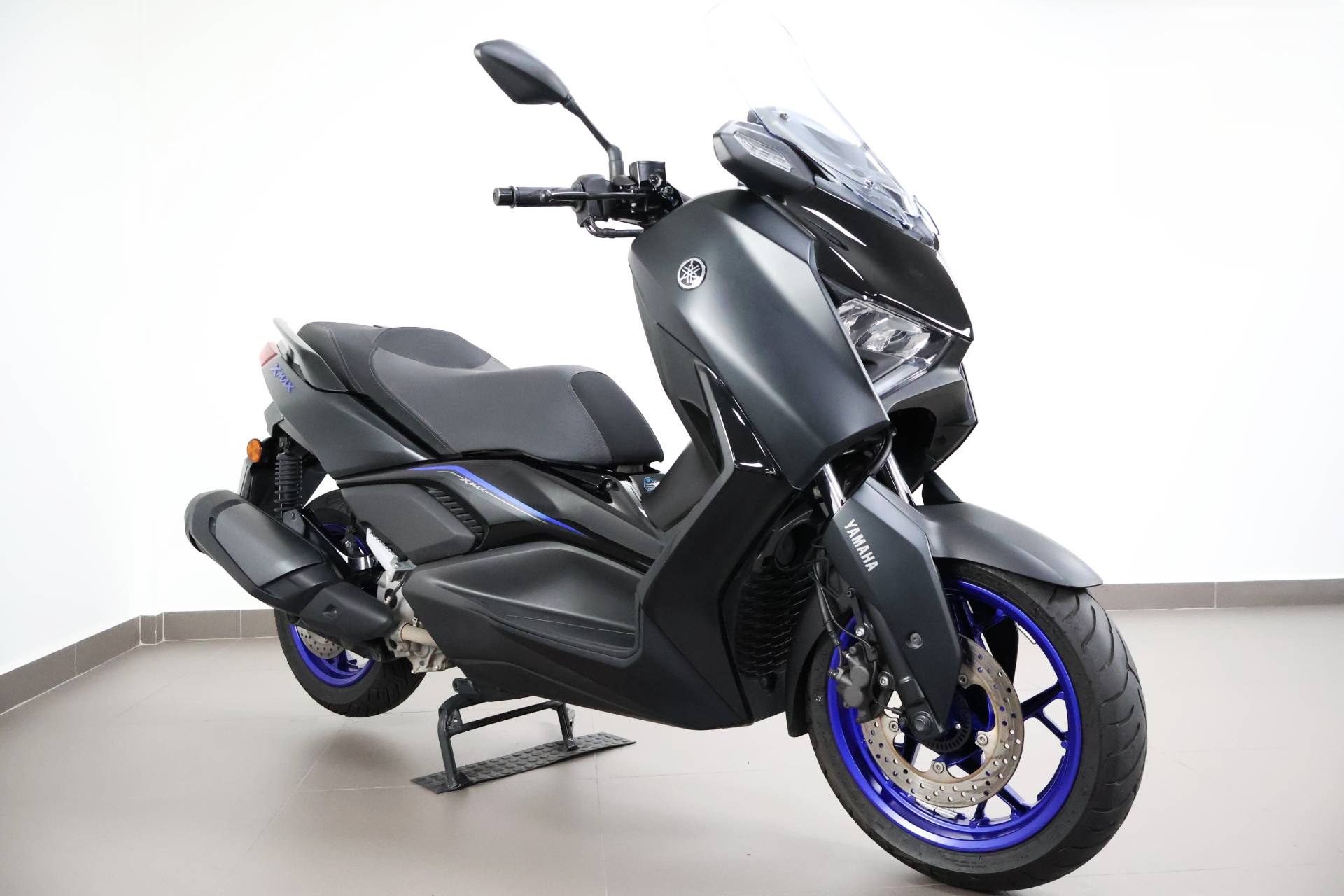 YAMAHA XMAX 300 CONNECTED ABS