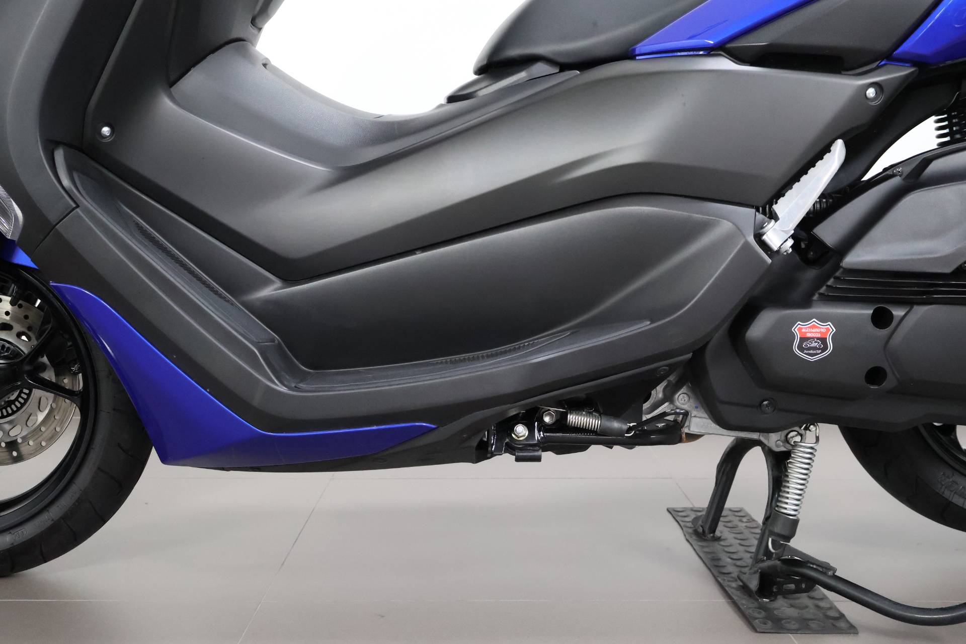 YAMAHA NMAX 160 ABS