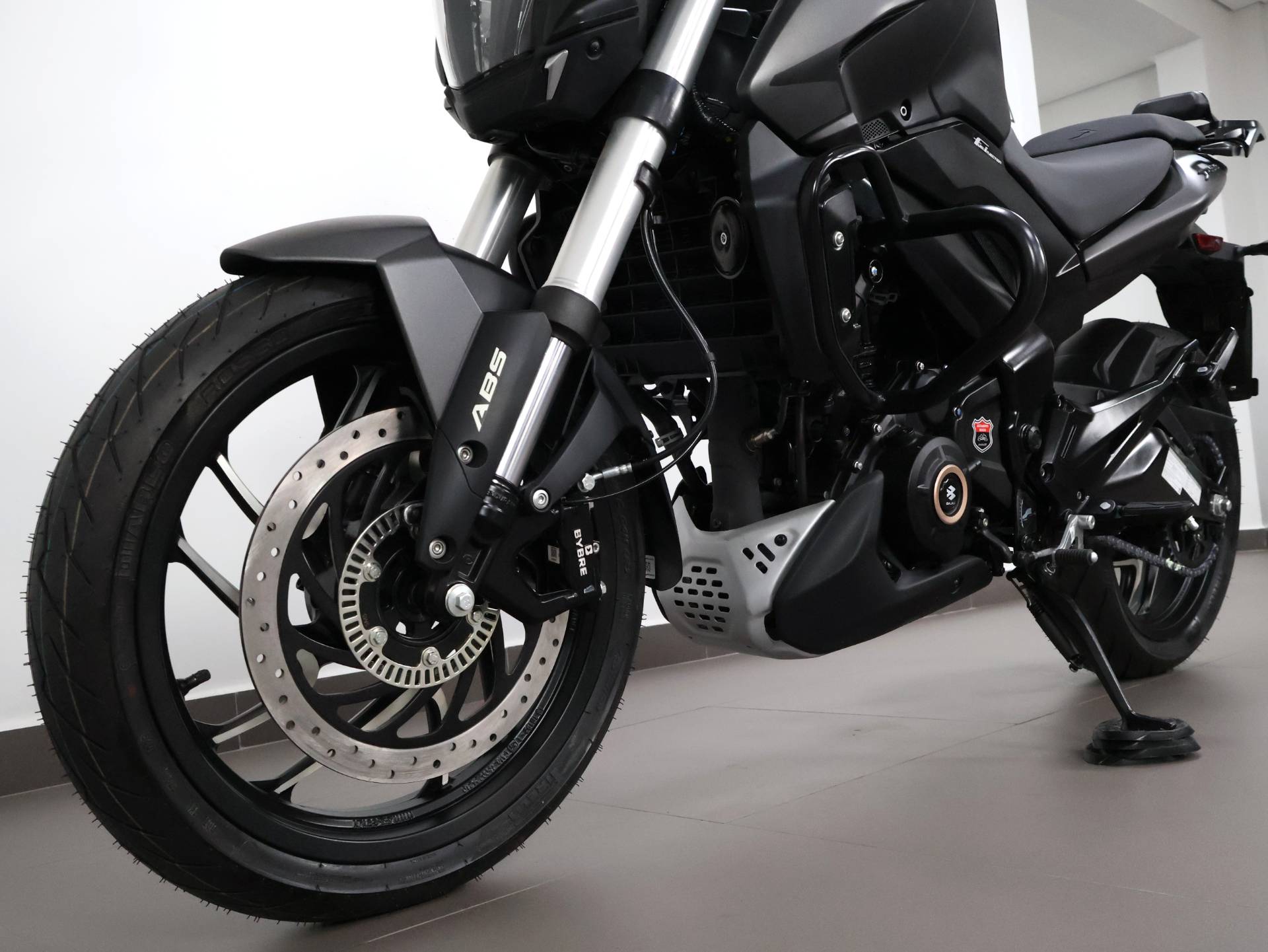 BAJAJ DOMINAR 400