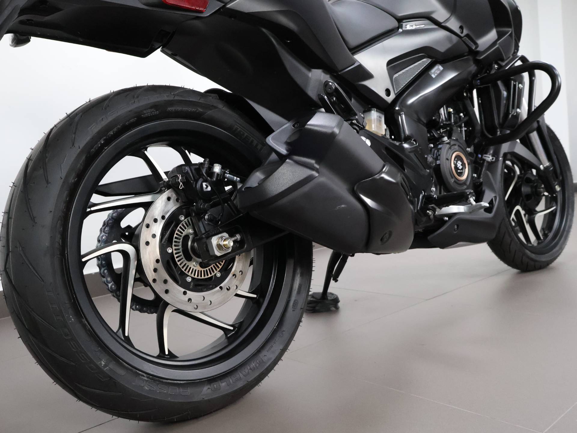 BAJAJ DOMINAR 400
