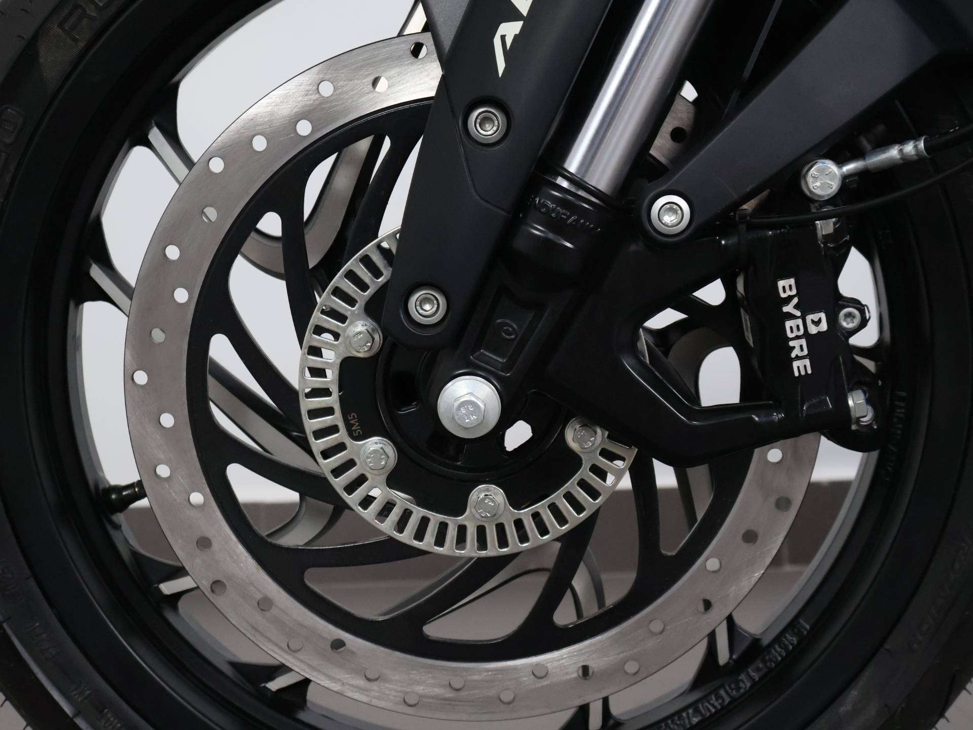 BAJAJ DOMINAR 400