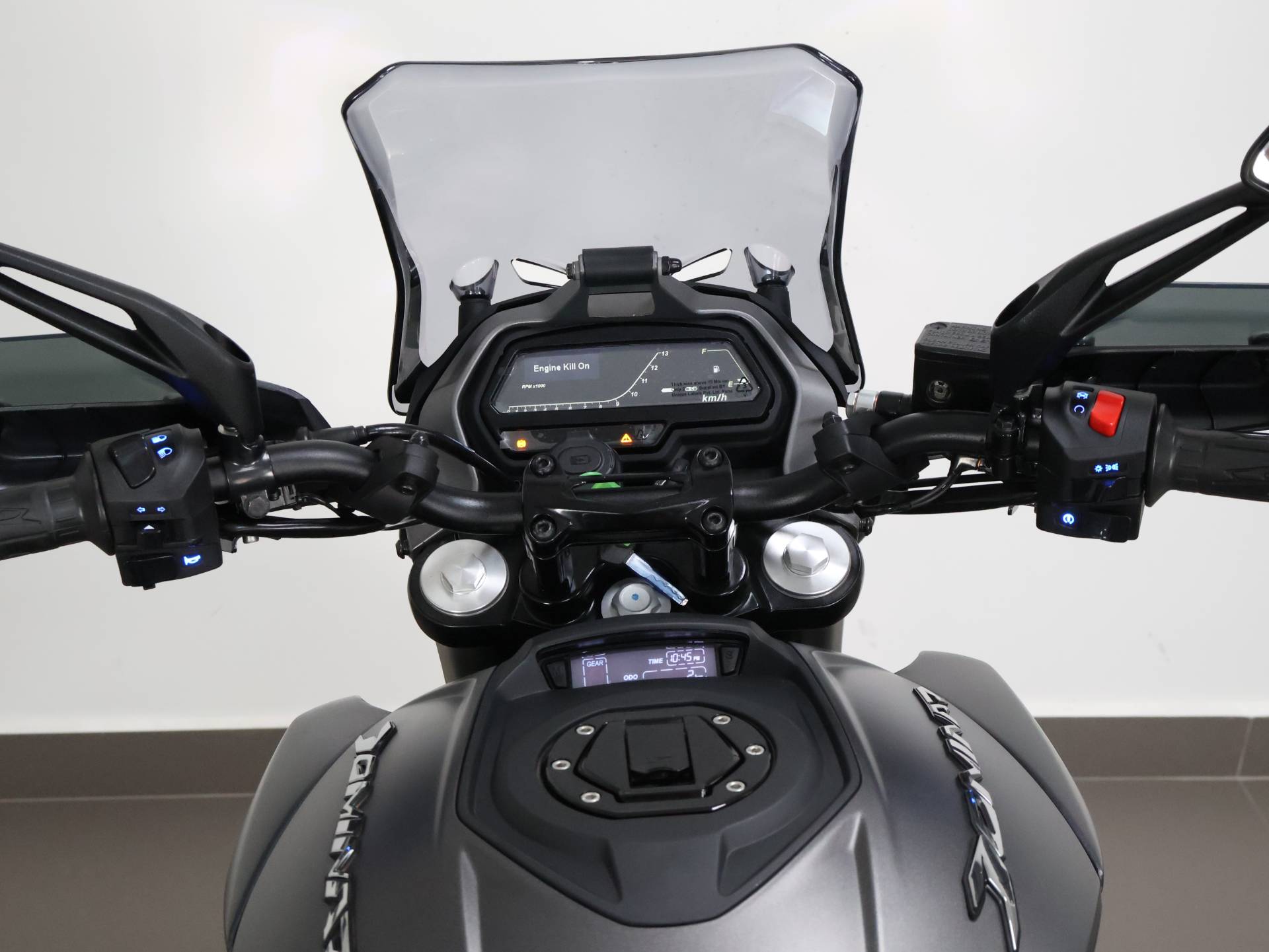 BAJAJ DOMINAR 400