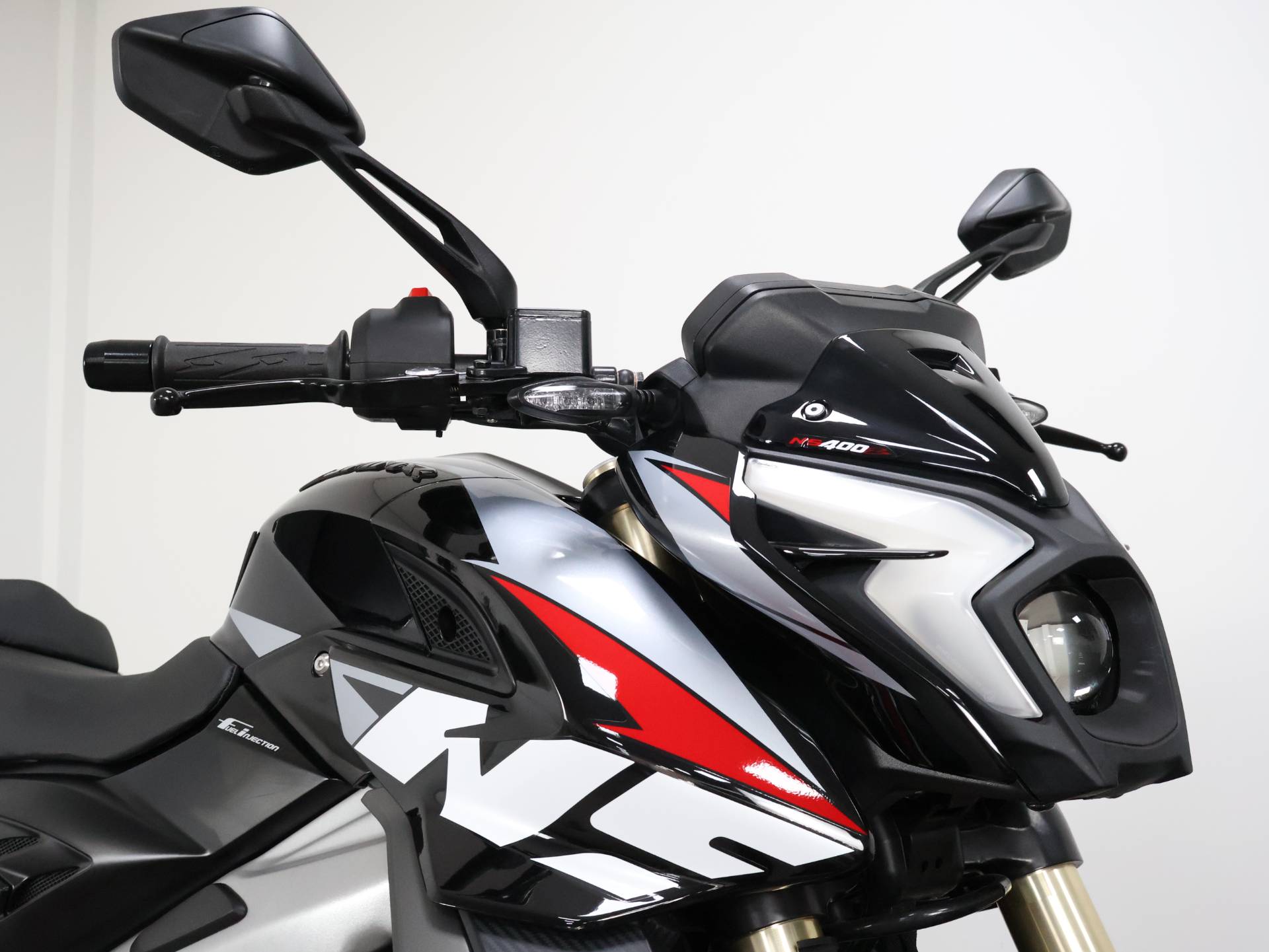 BAJAJ DOMINAR NS400Z