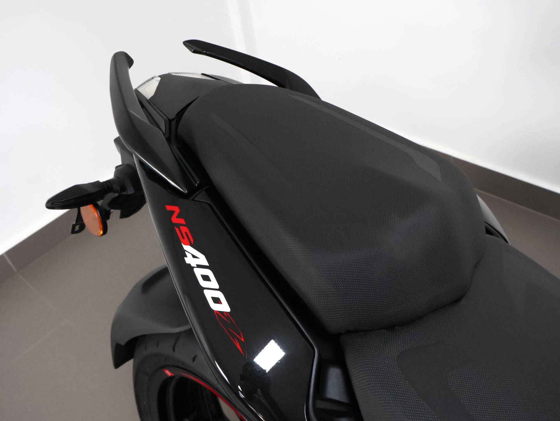BAJAJ DOMINAR NS400Z