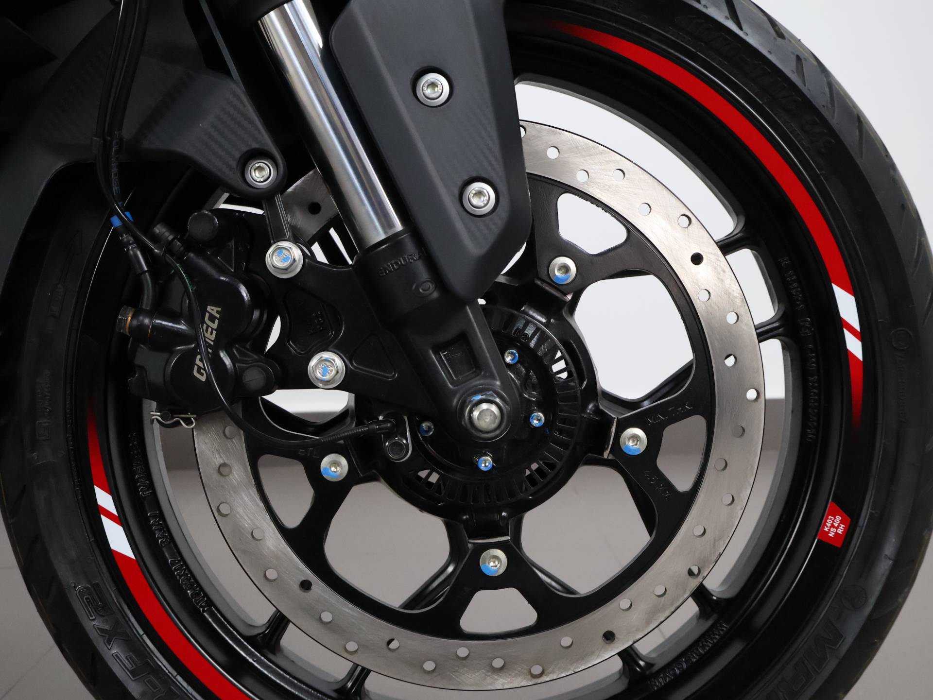 BAJAJ DOMINAR NS400Z