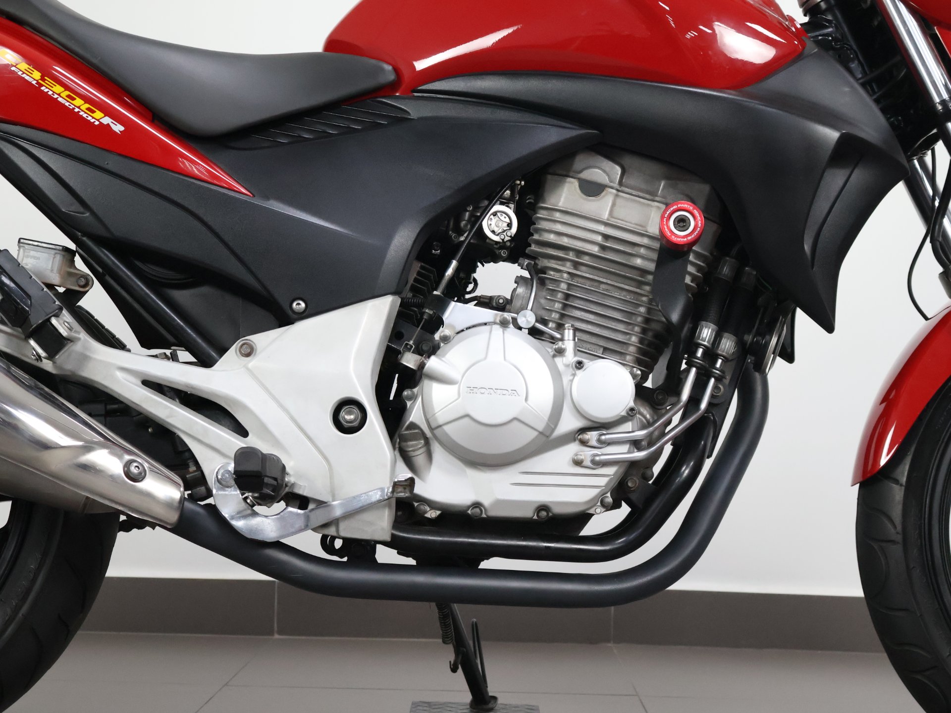 HONDA CB 300R