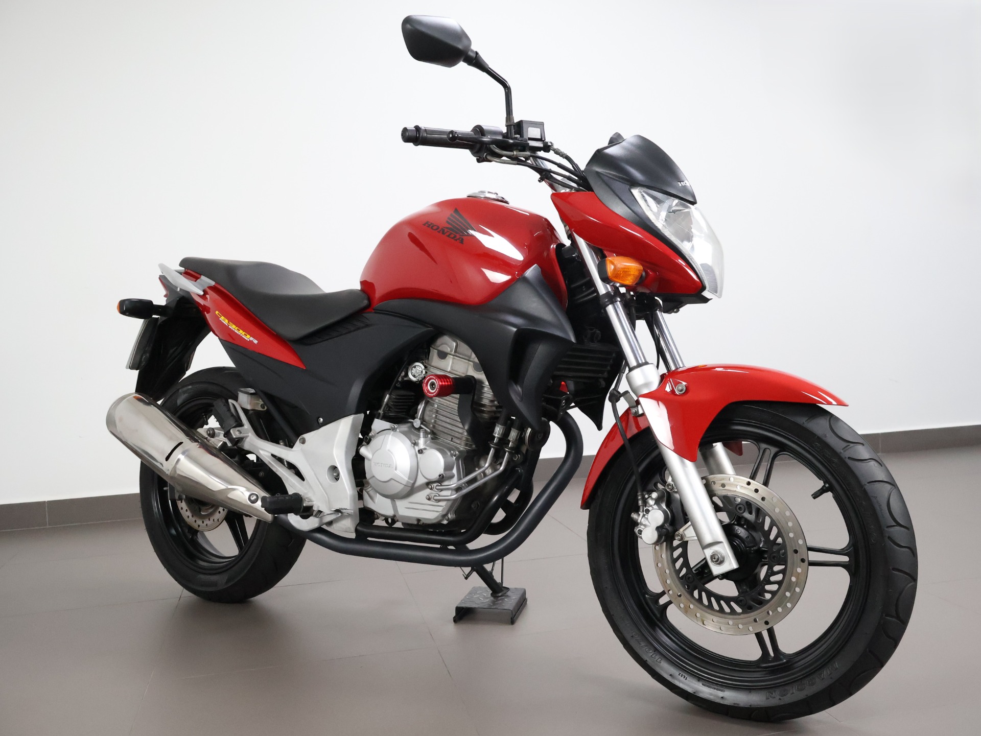 HONDA CB 300R
