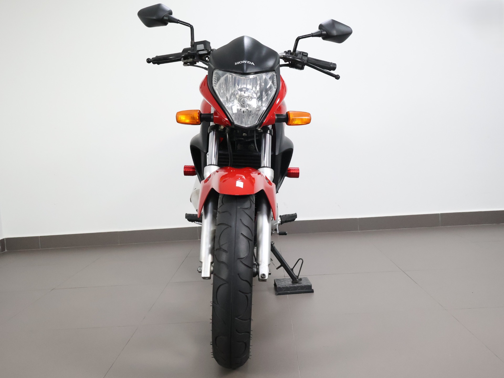 HONDA CB 300R
