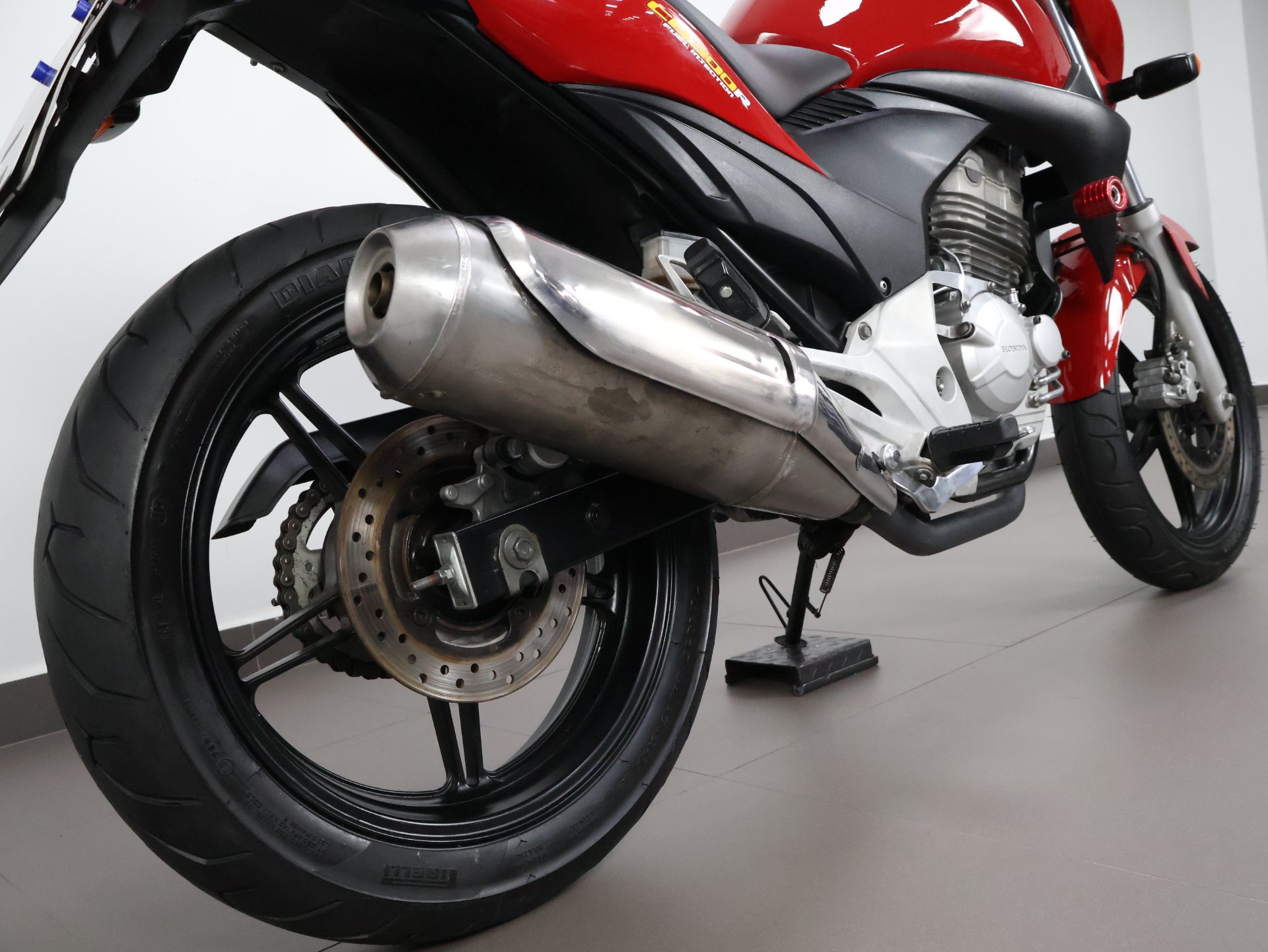 HONDA CB 300R