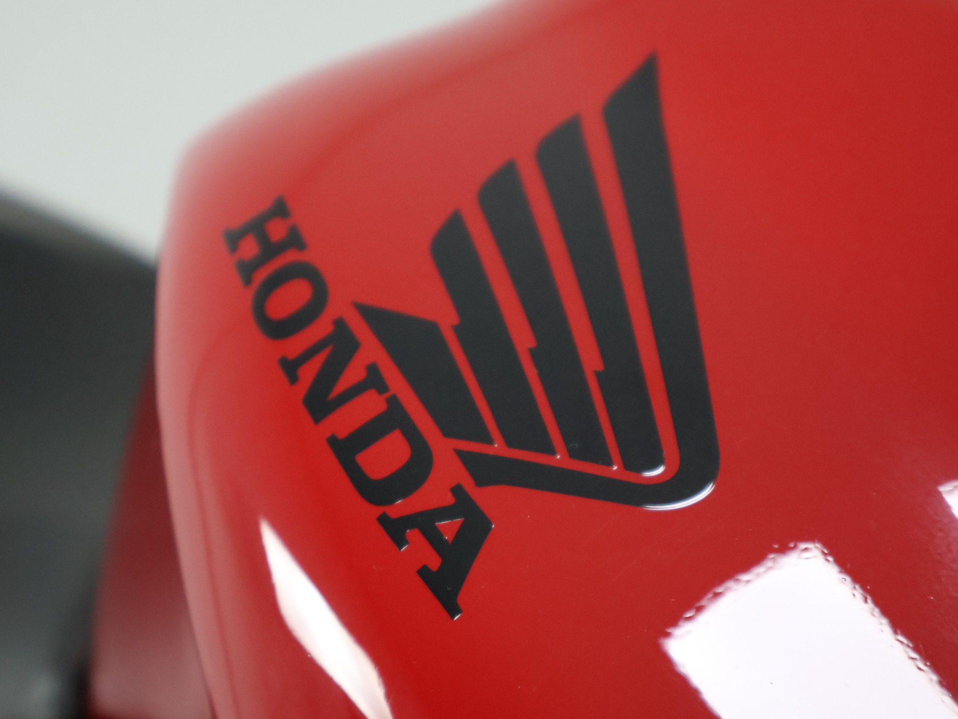 HONDA CB 300R