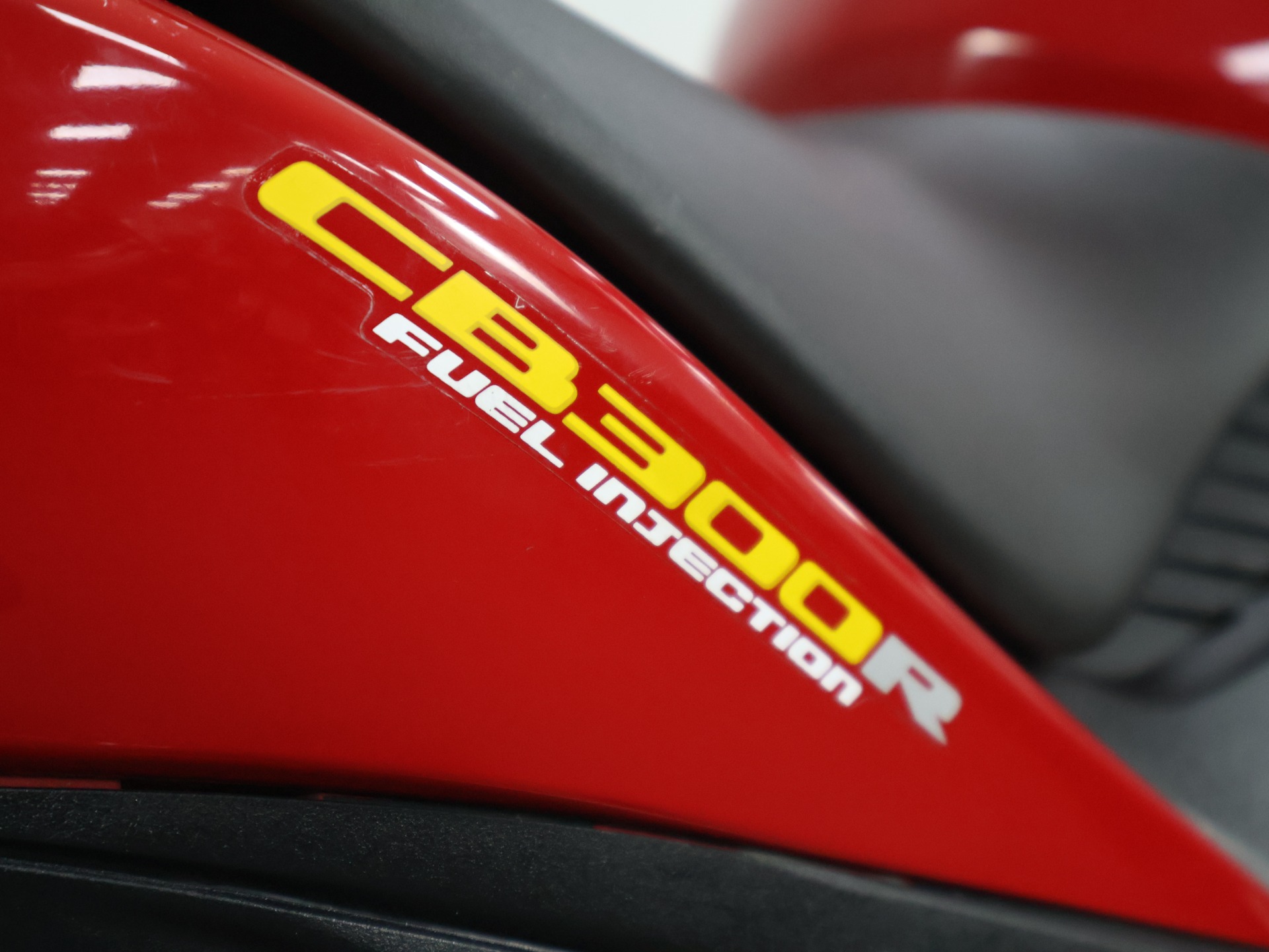 HONDA CB 300R