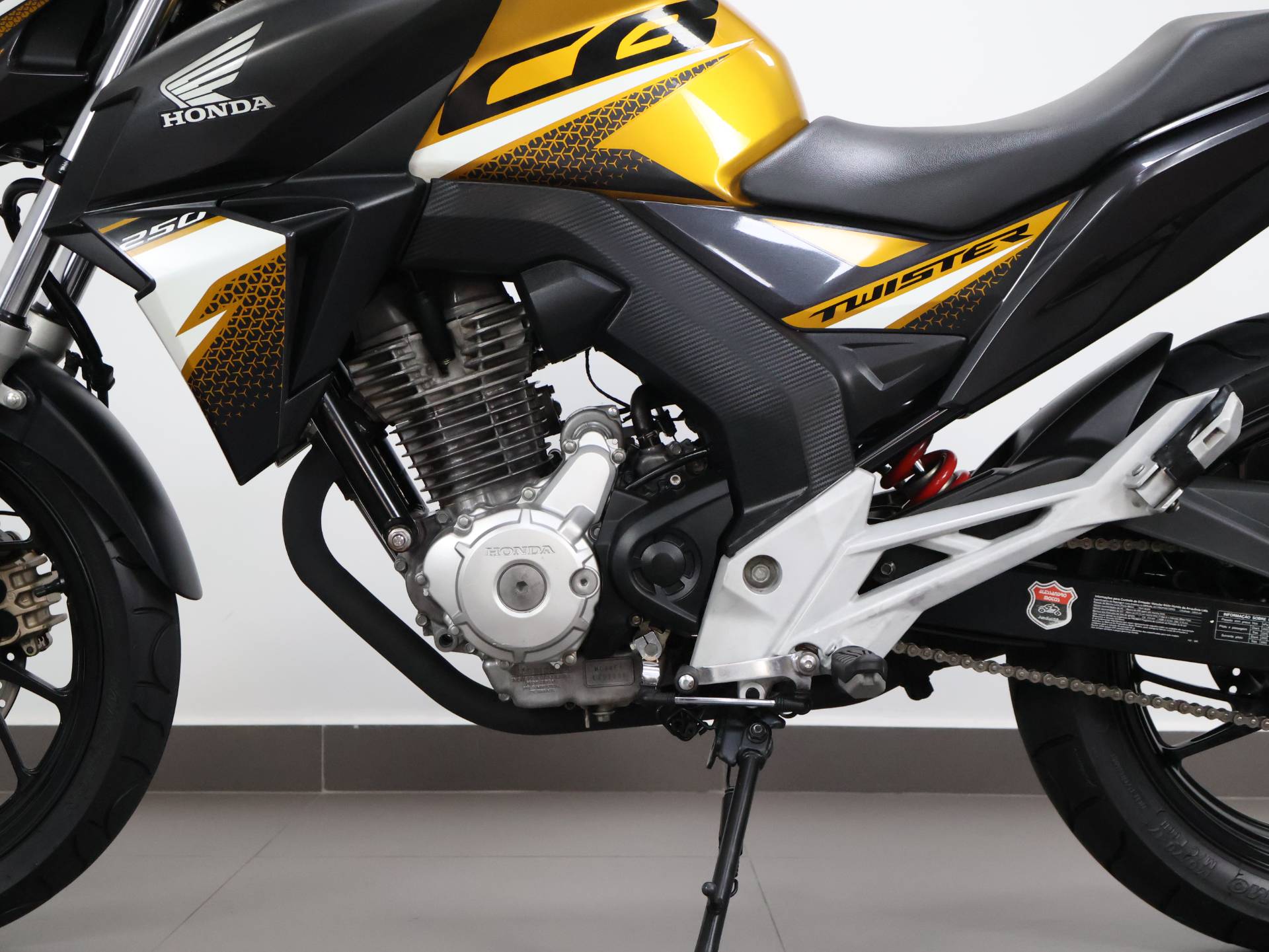 HONDA CB 250F TWISTER