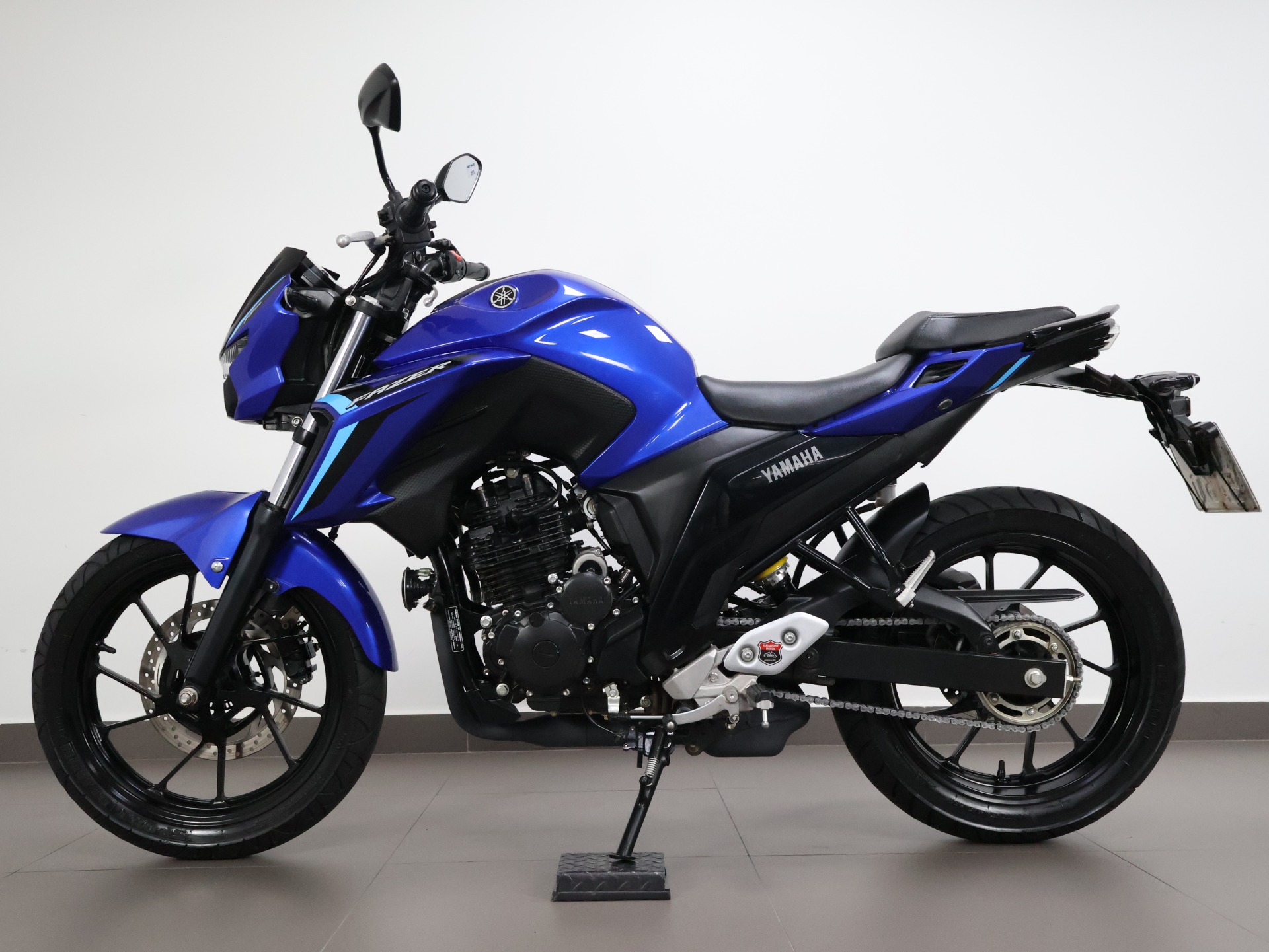 YAMAHA FZ25 FAZER ABS