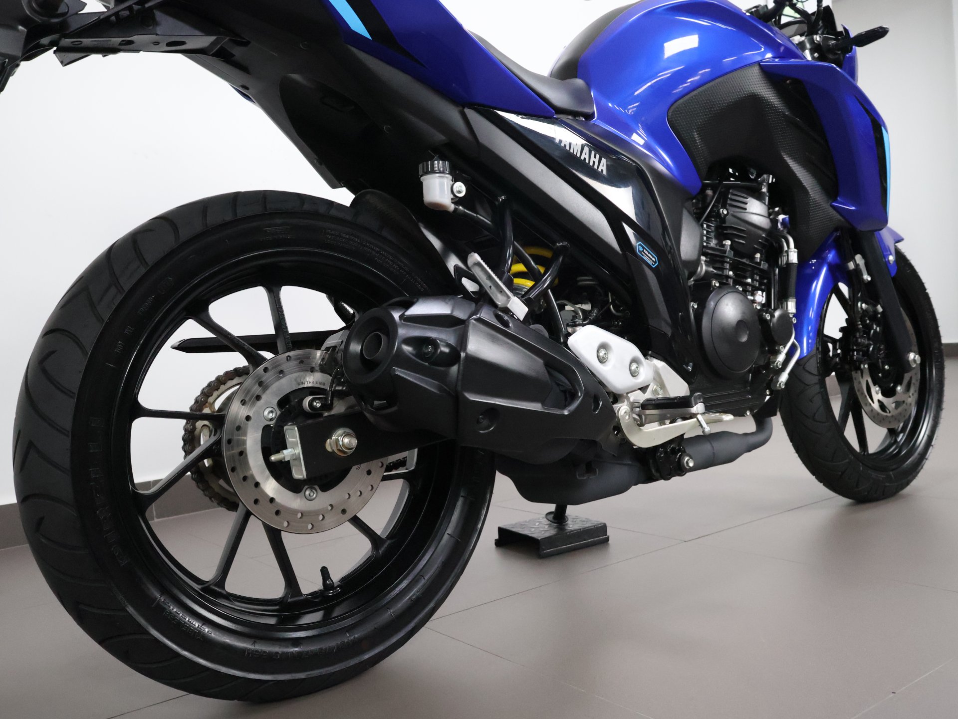 YAMAHA FZ25 FAZER ABS