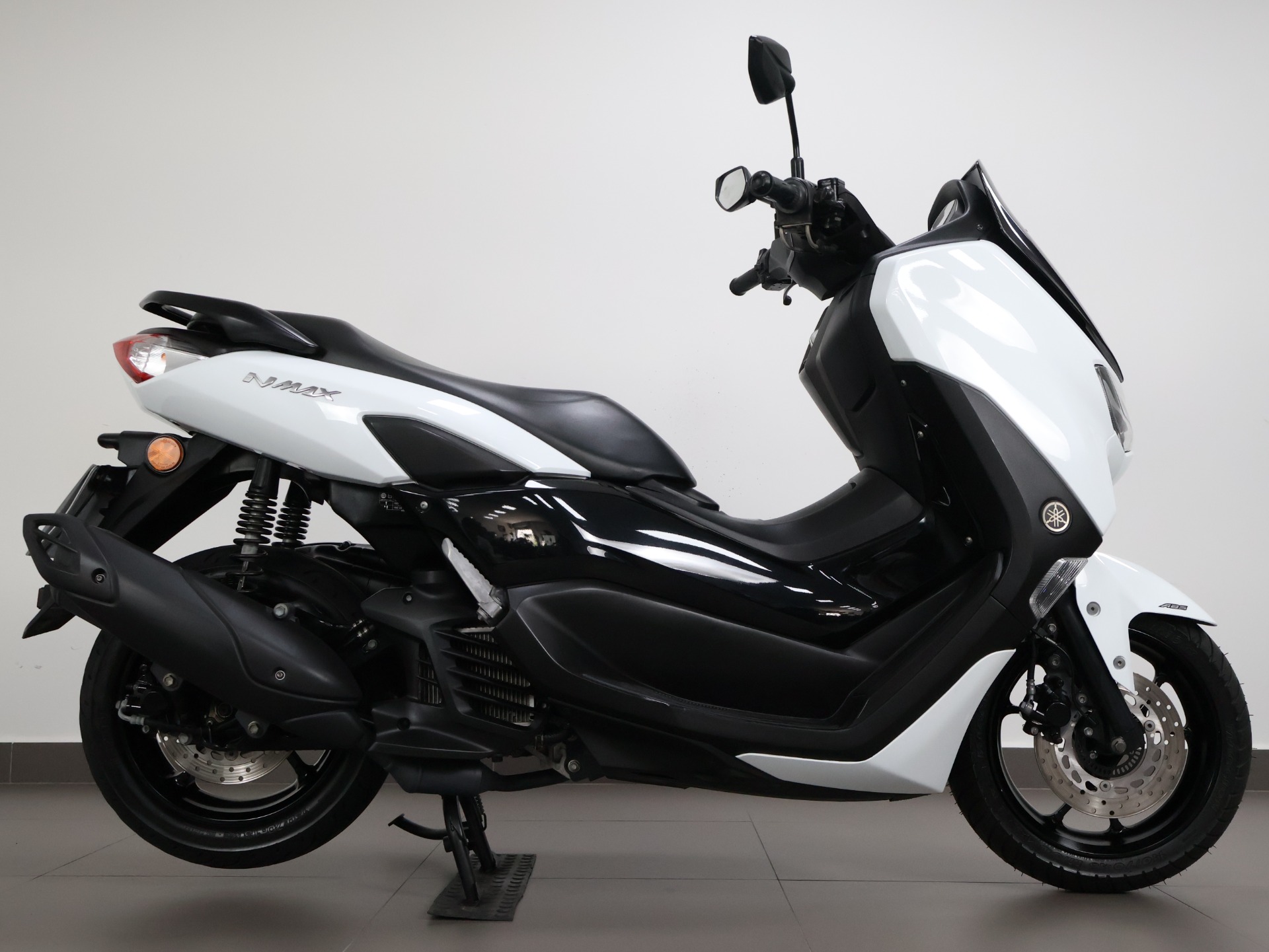 YAMAHA NMAX 160 ABS