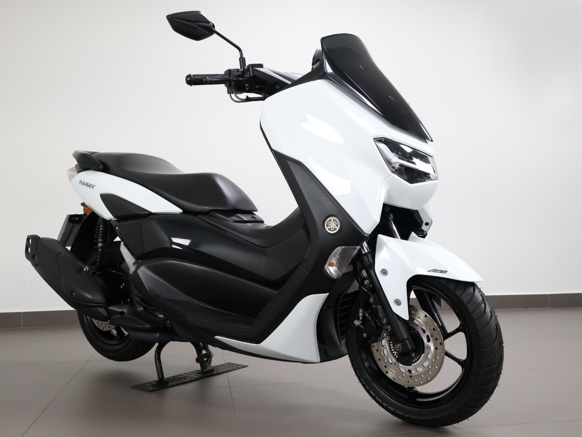 YAMAHA NMAX 160 ABS