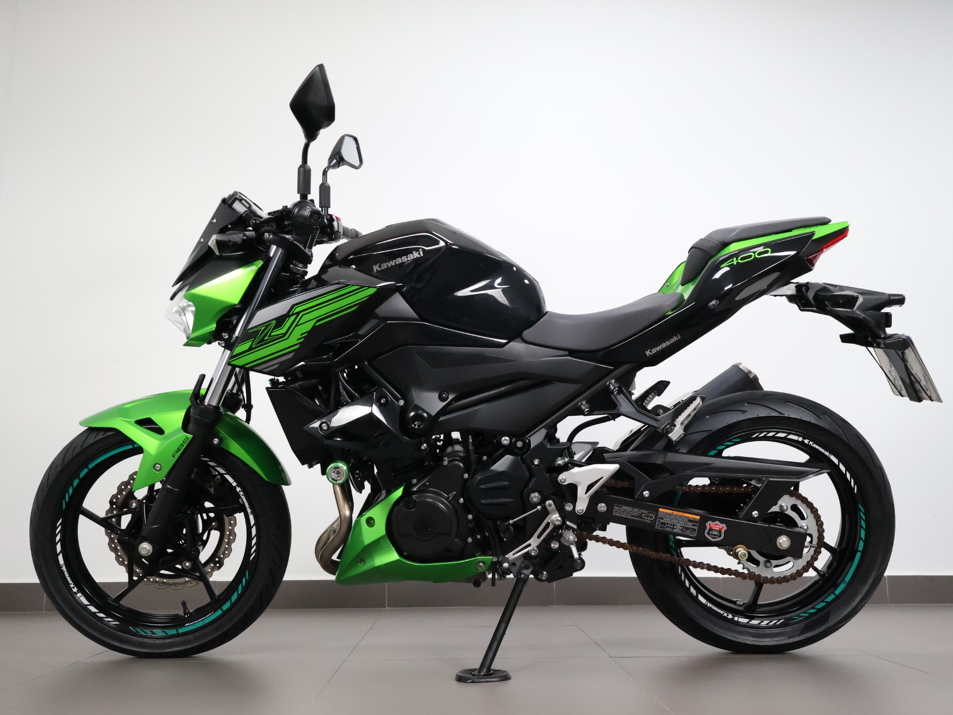 KAWASAKI Z400