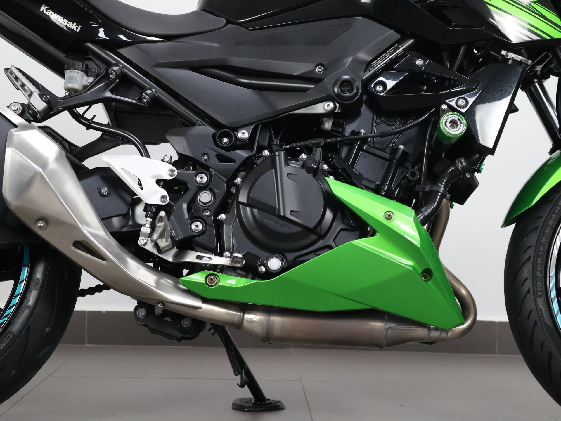 KAWASAKI Z400