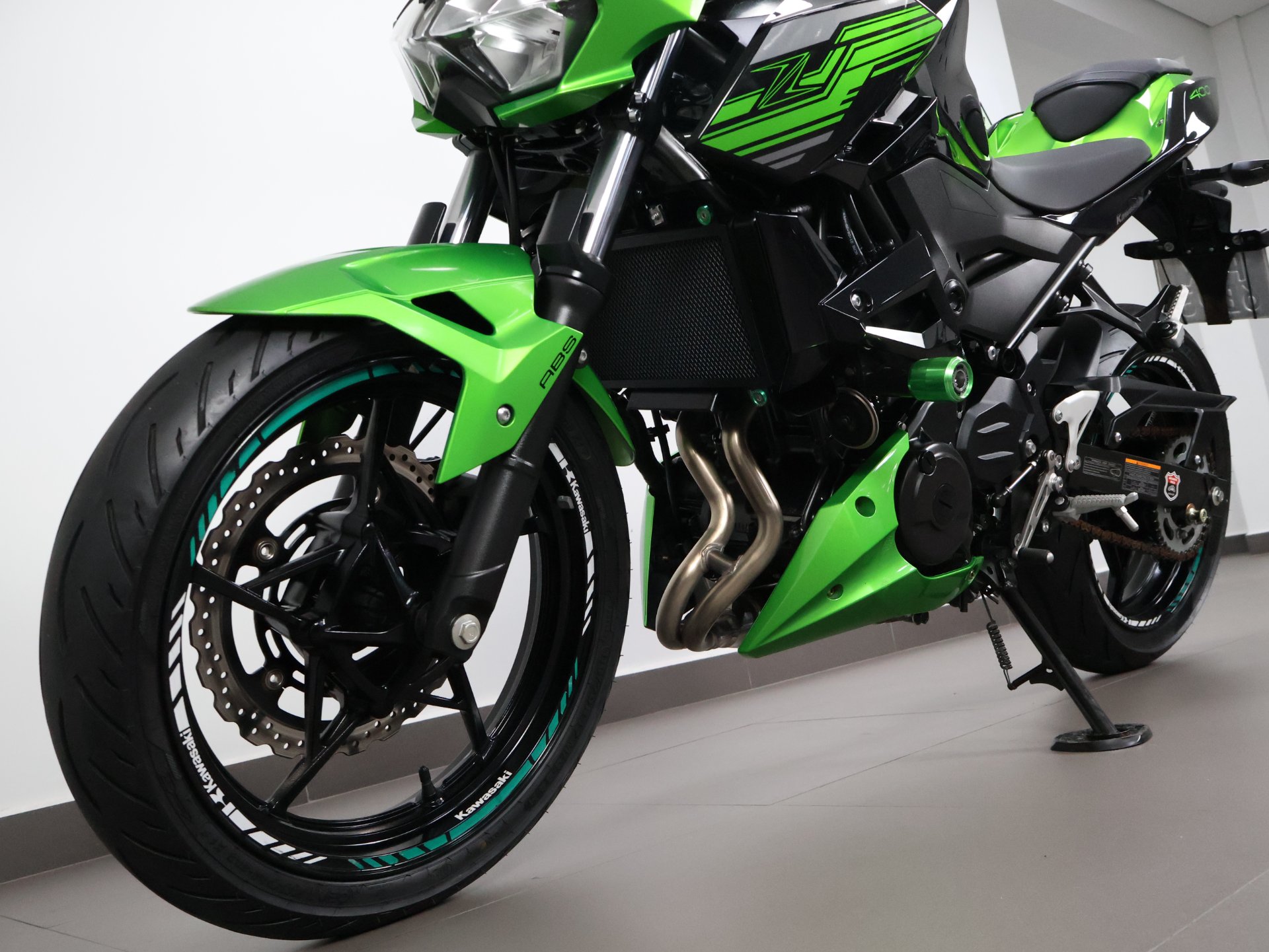 KAWASAKI Z400