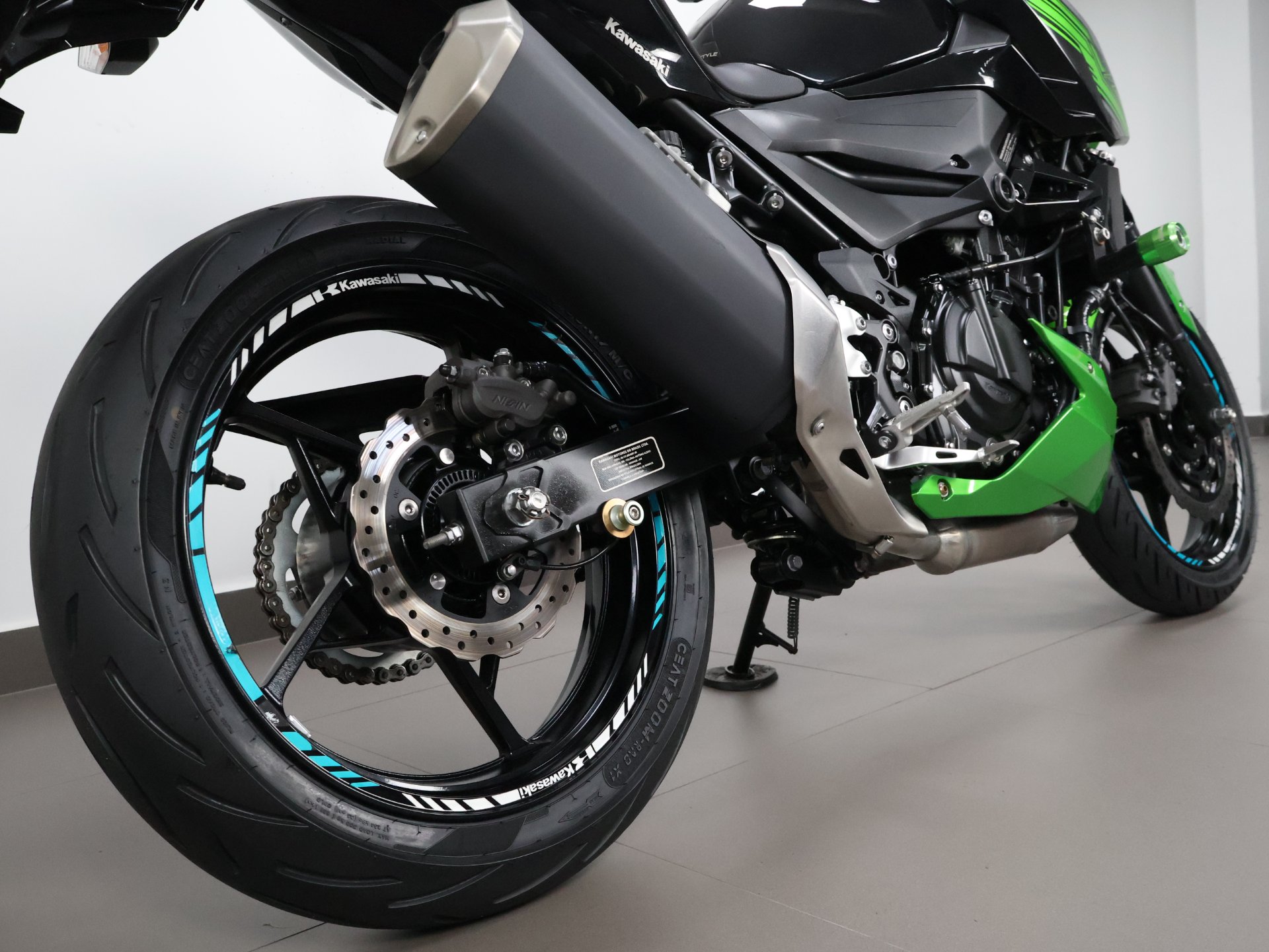 KAWASAKI Z400