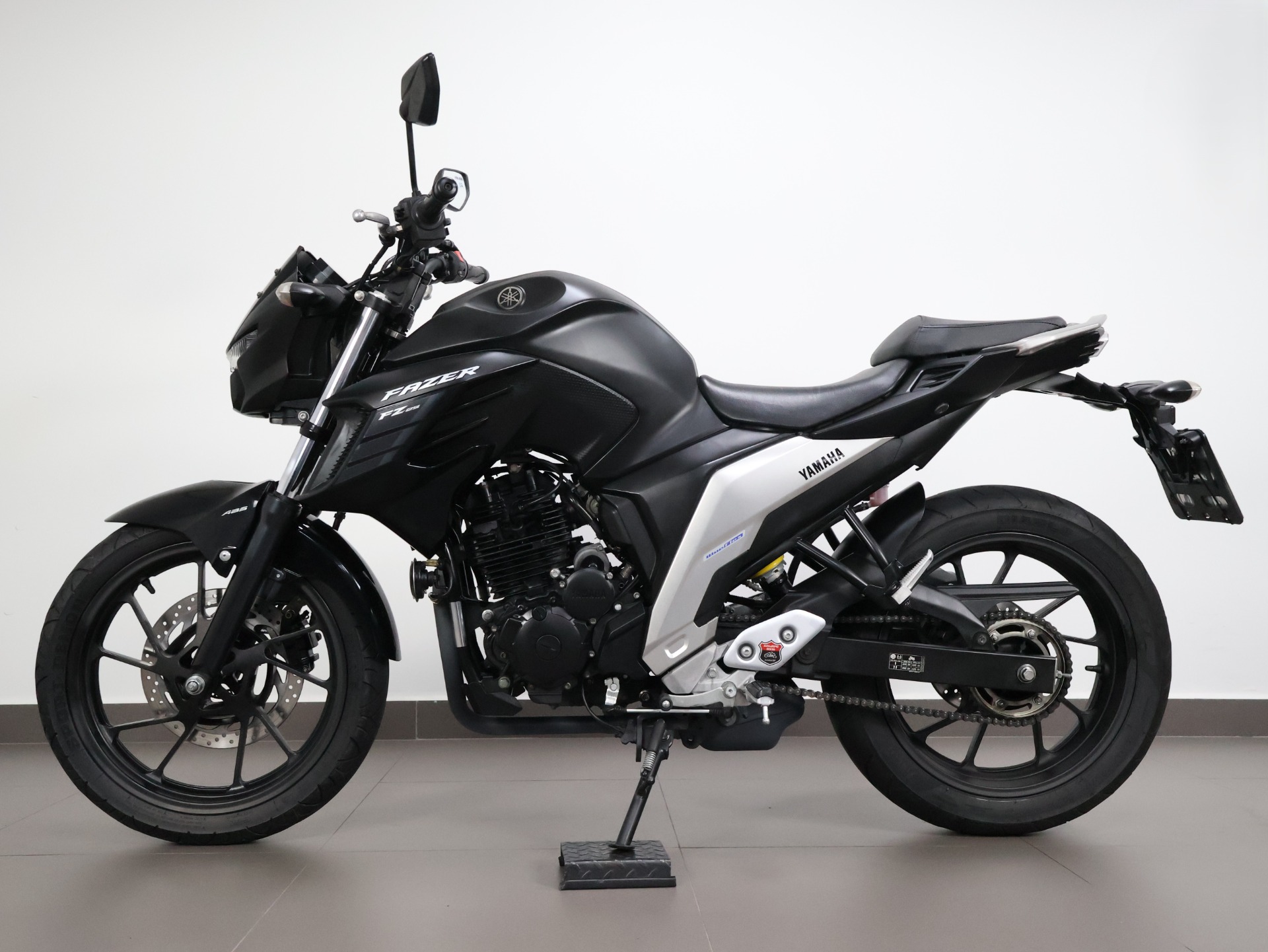 YAMAHA FZ25 FAZER ABS