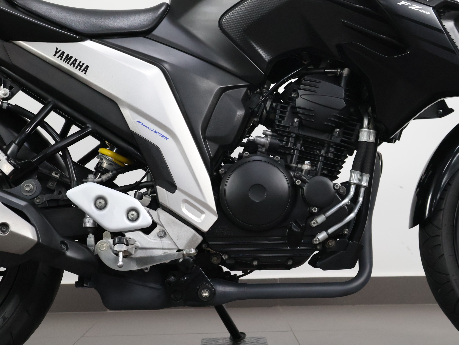 YAMAHA FZ25 FAZER ABS