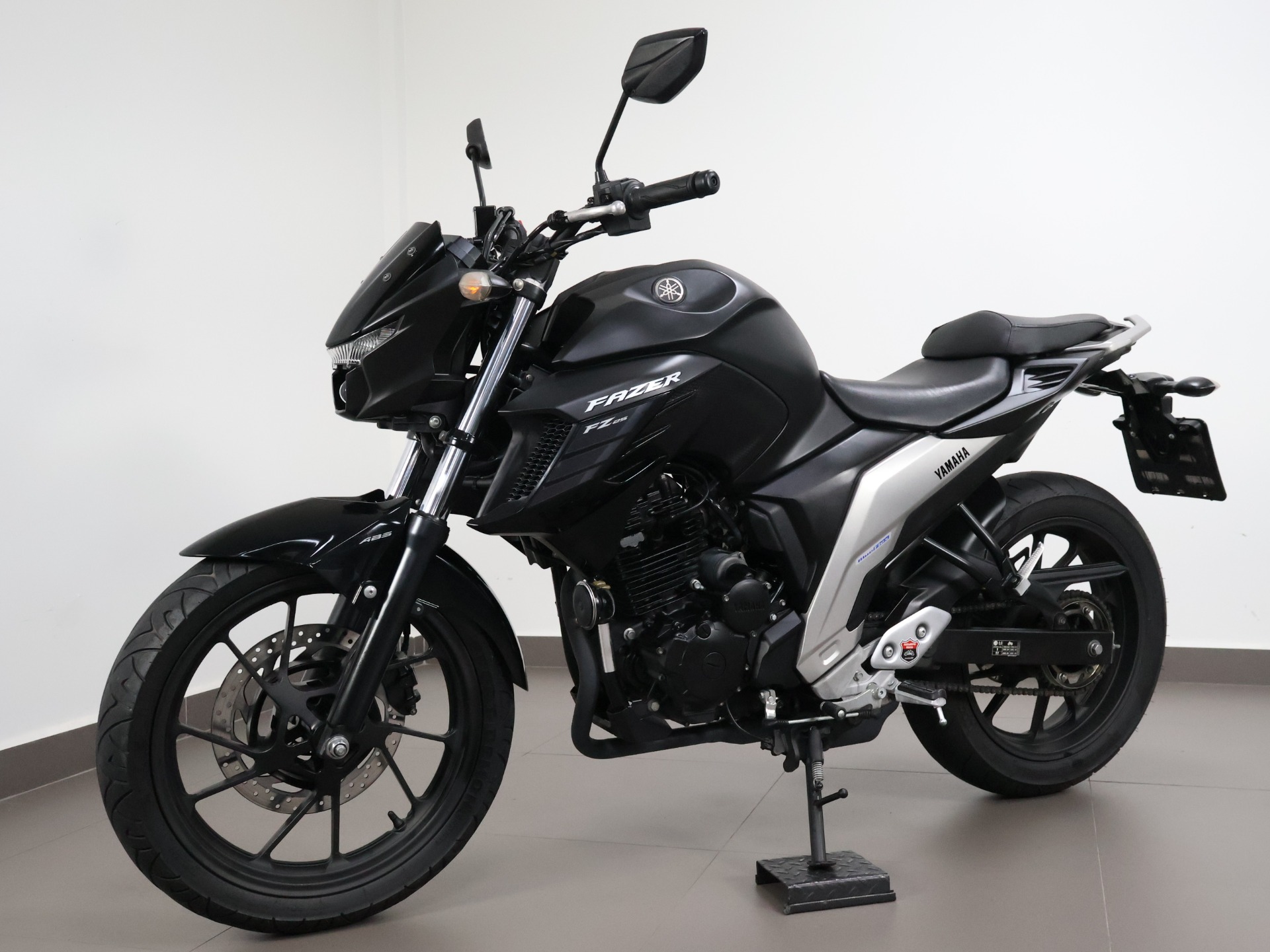 YAMAHA FZ25 FAZER ABS