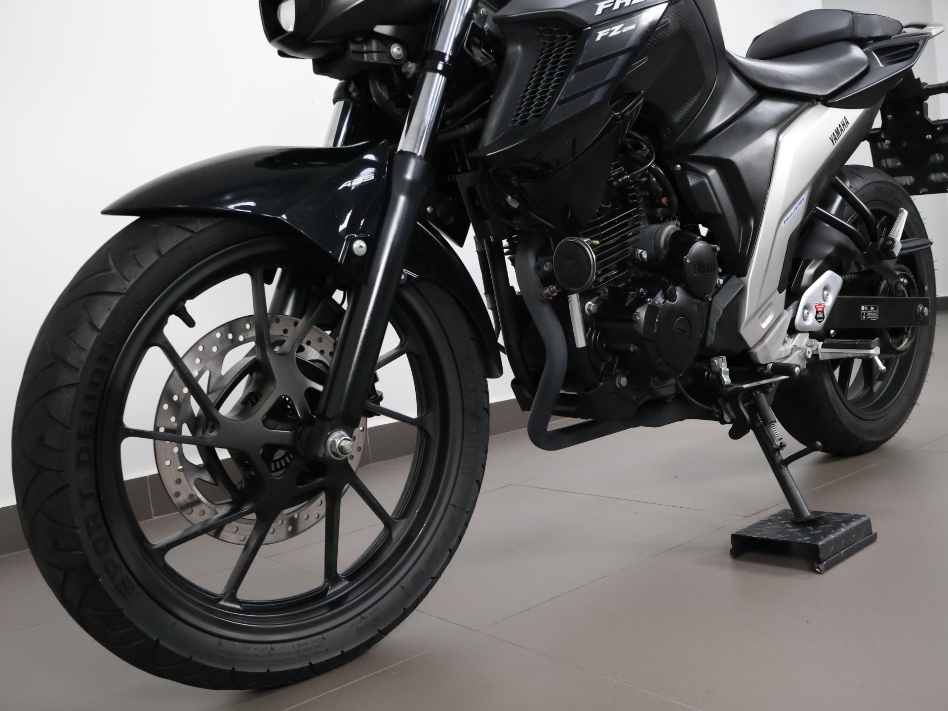 YAMAHA FZ25 FAZER ABS