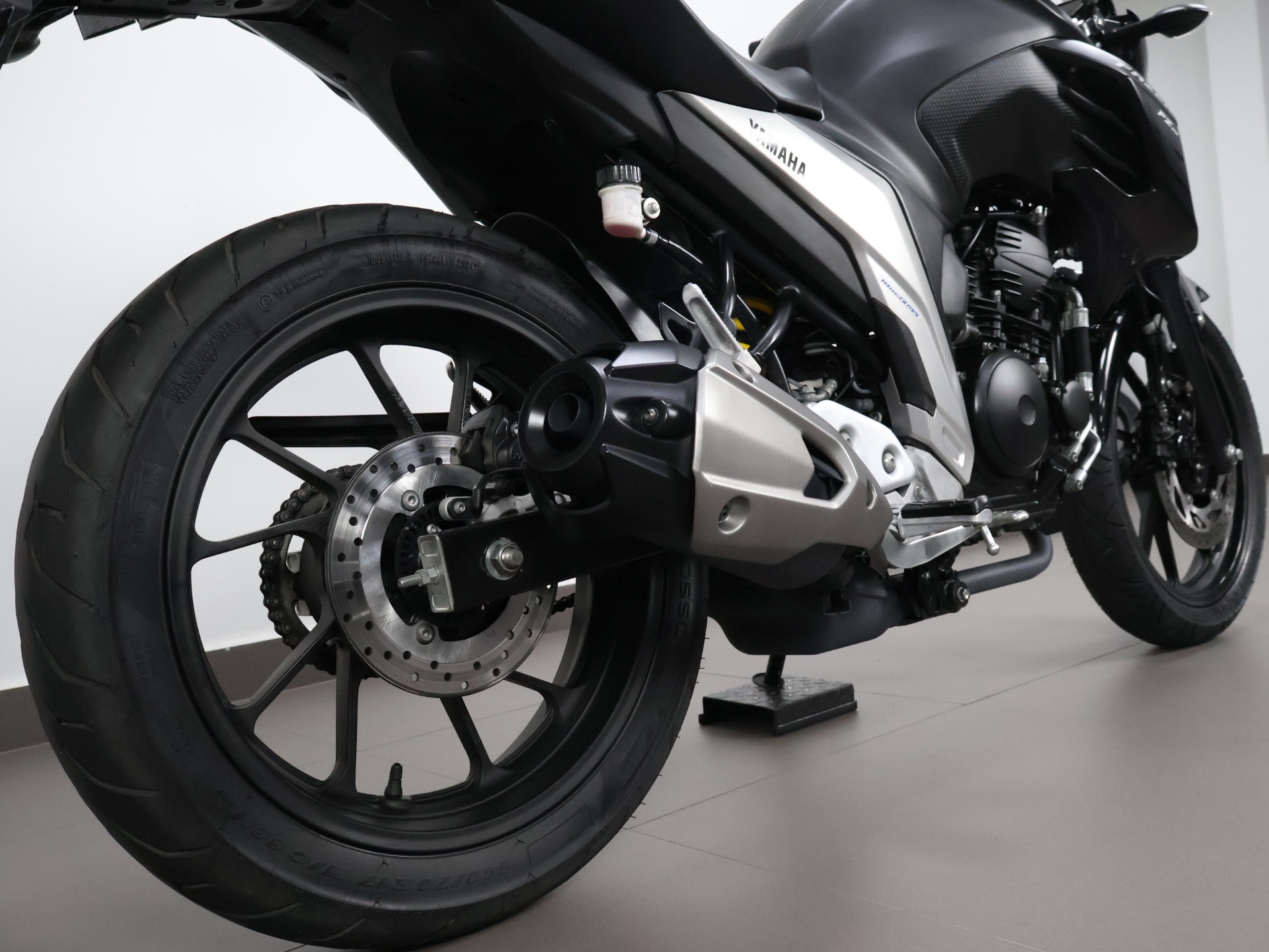 YAMAHA FZ25 FAZER ABS