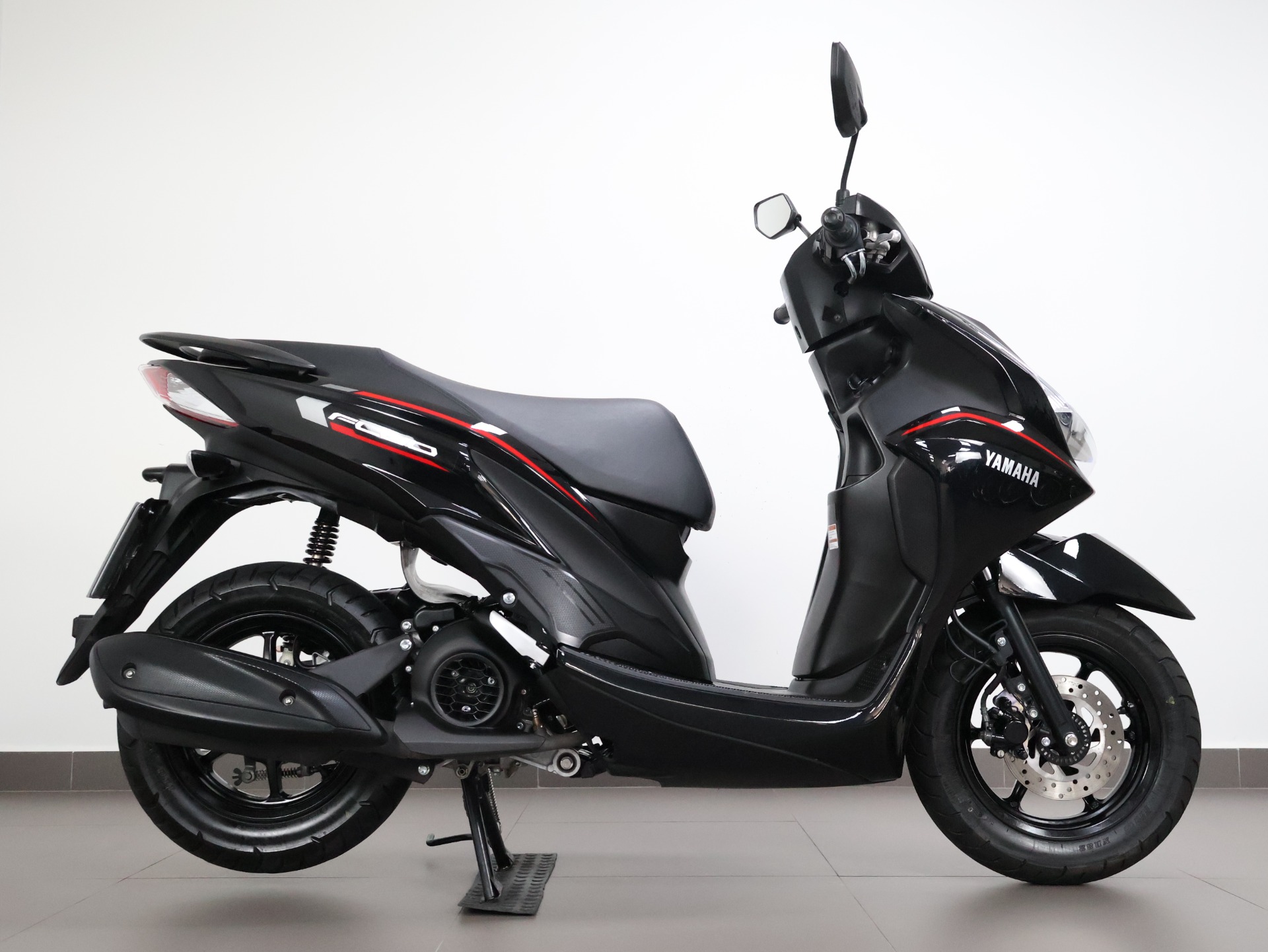 YAMAHA FLUO 125 HYBRID CONNECTED ABS