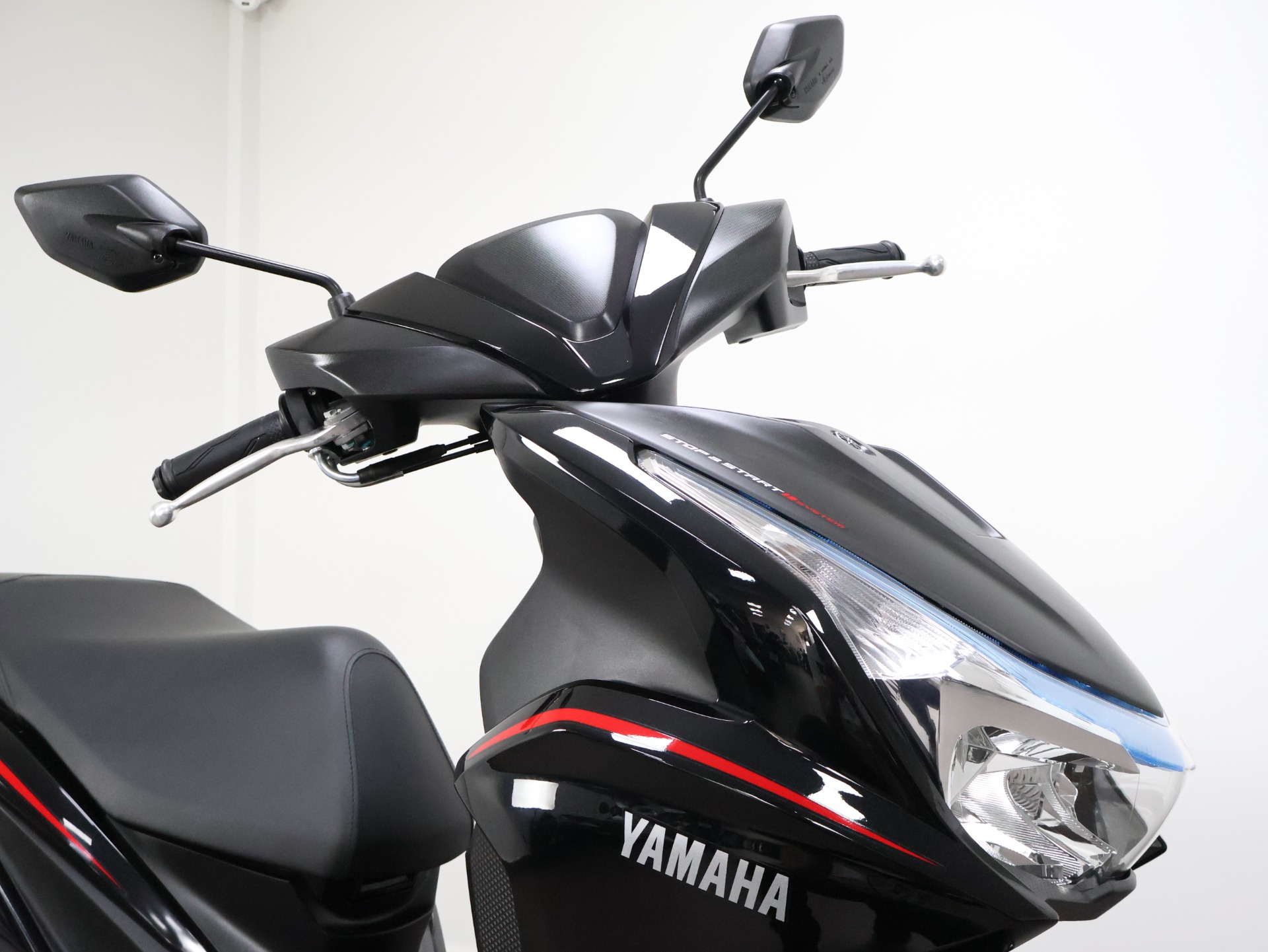 YAMAHA FLUO 125 HYBRID CONNECTED ABS