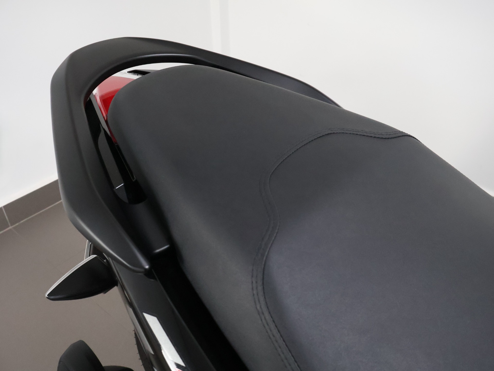 YAMAHA FLUO 125 HYBRID CONNECTED ABS