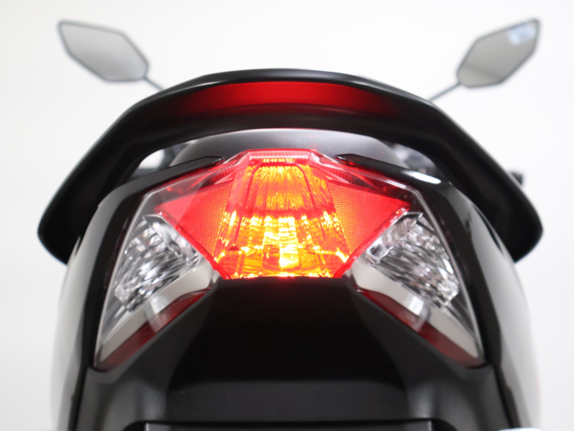 YAMAHA FLUO 125 HYBRID CONNECTED ABS