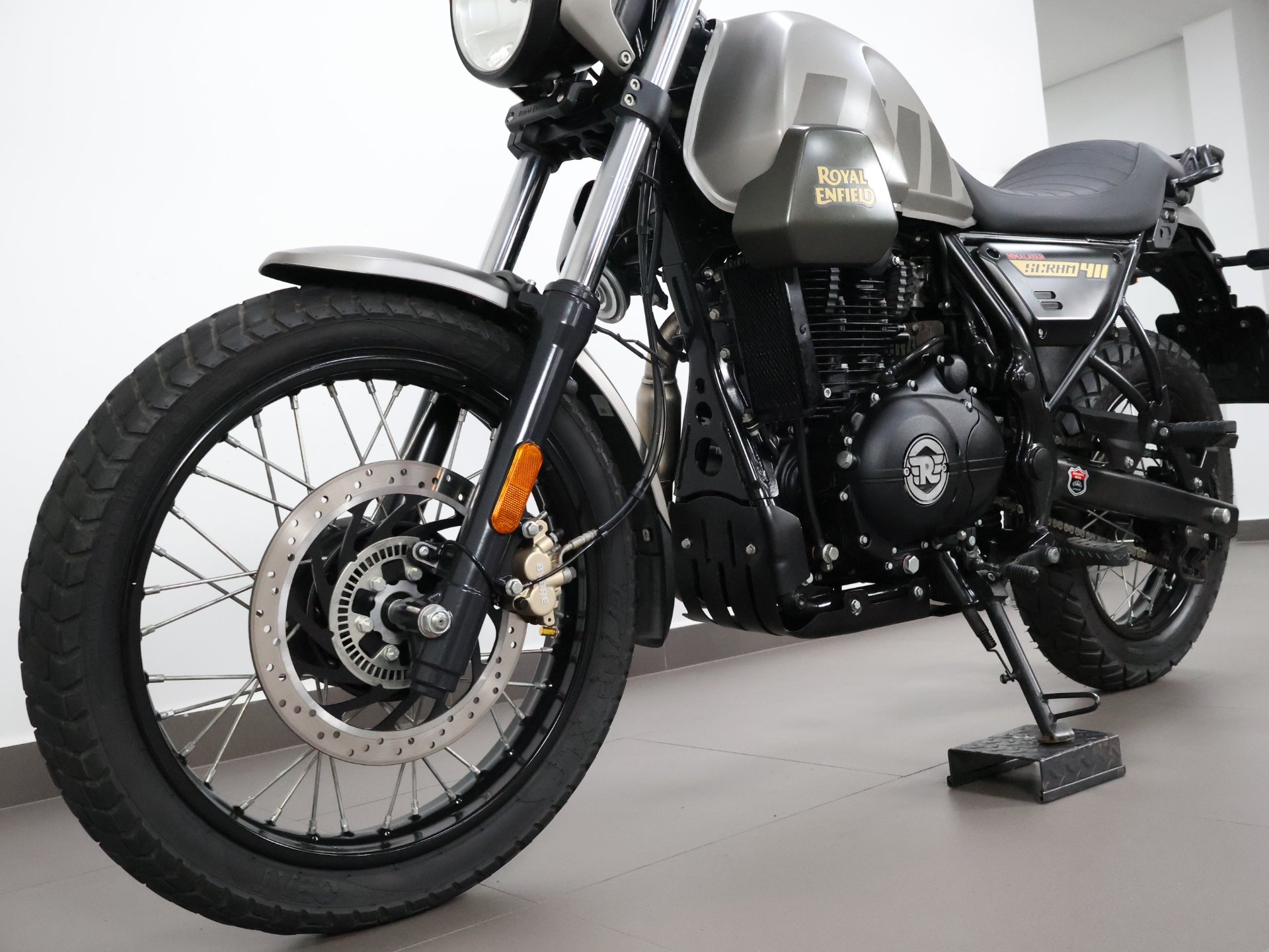 ROYAL ENFIELD SCRAM 411